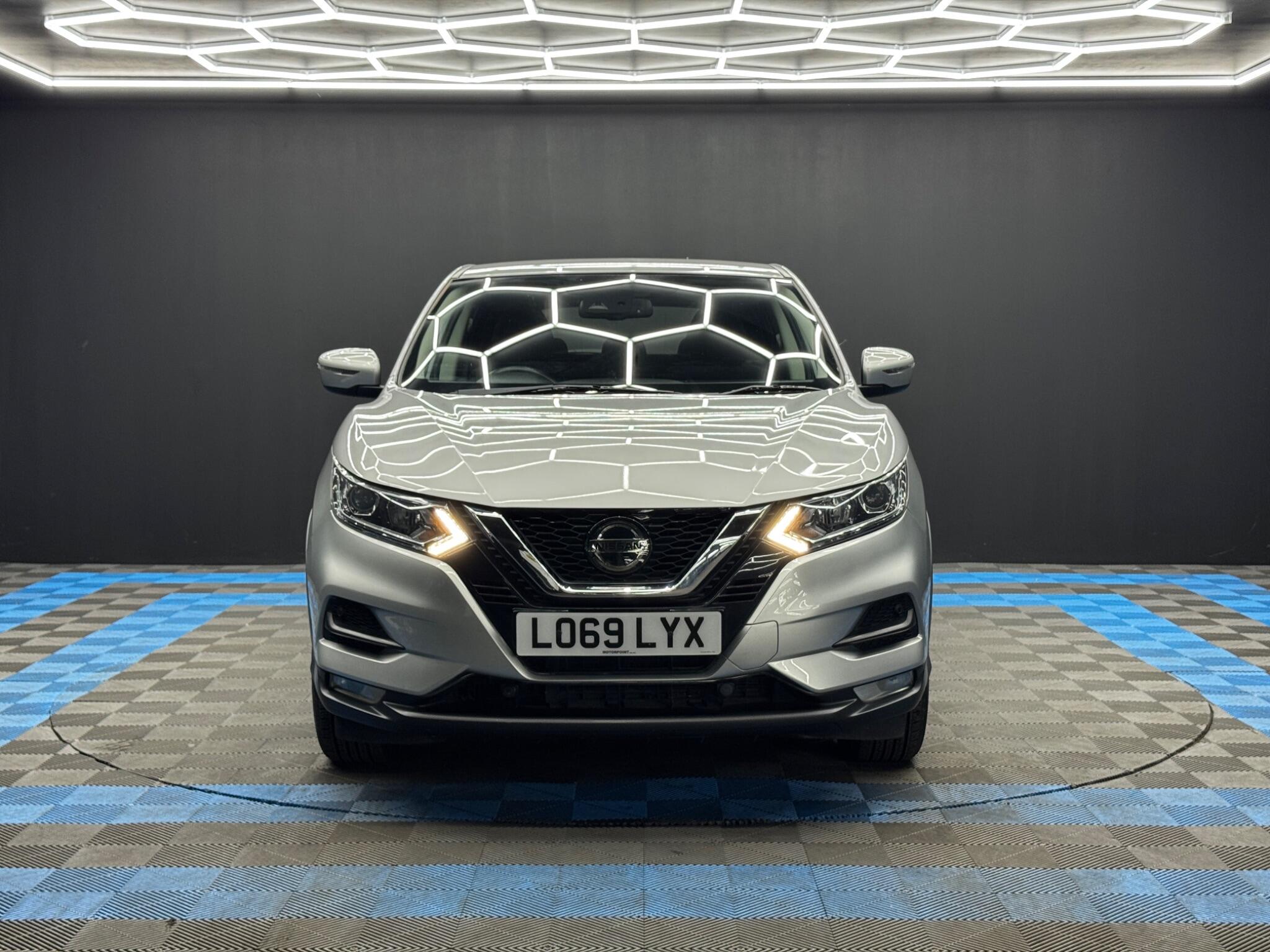 Nissan Qashqai view 2