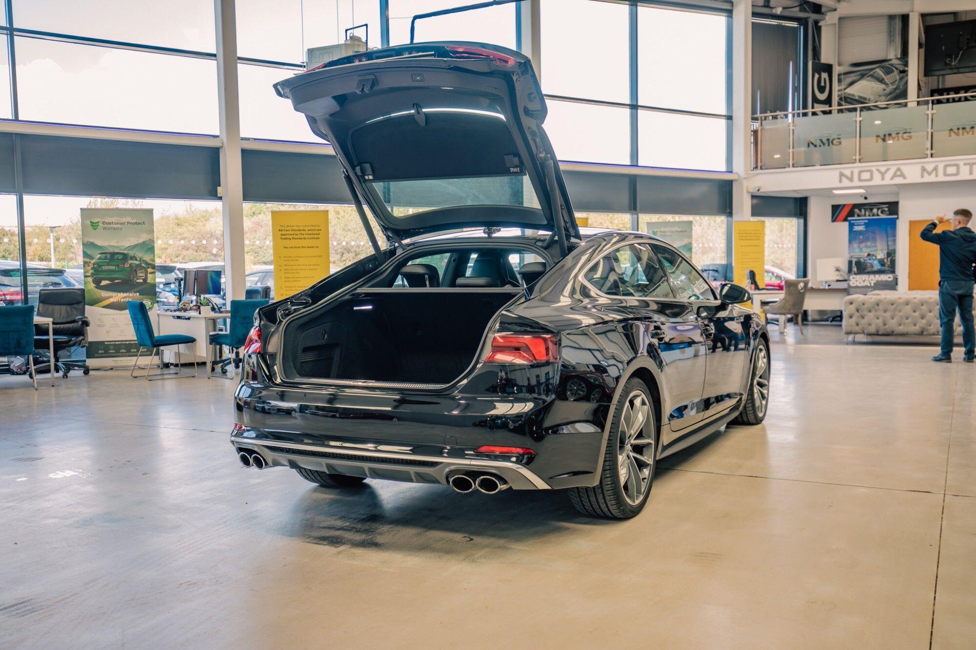 Audi S5 view 40