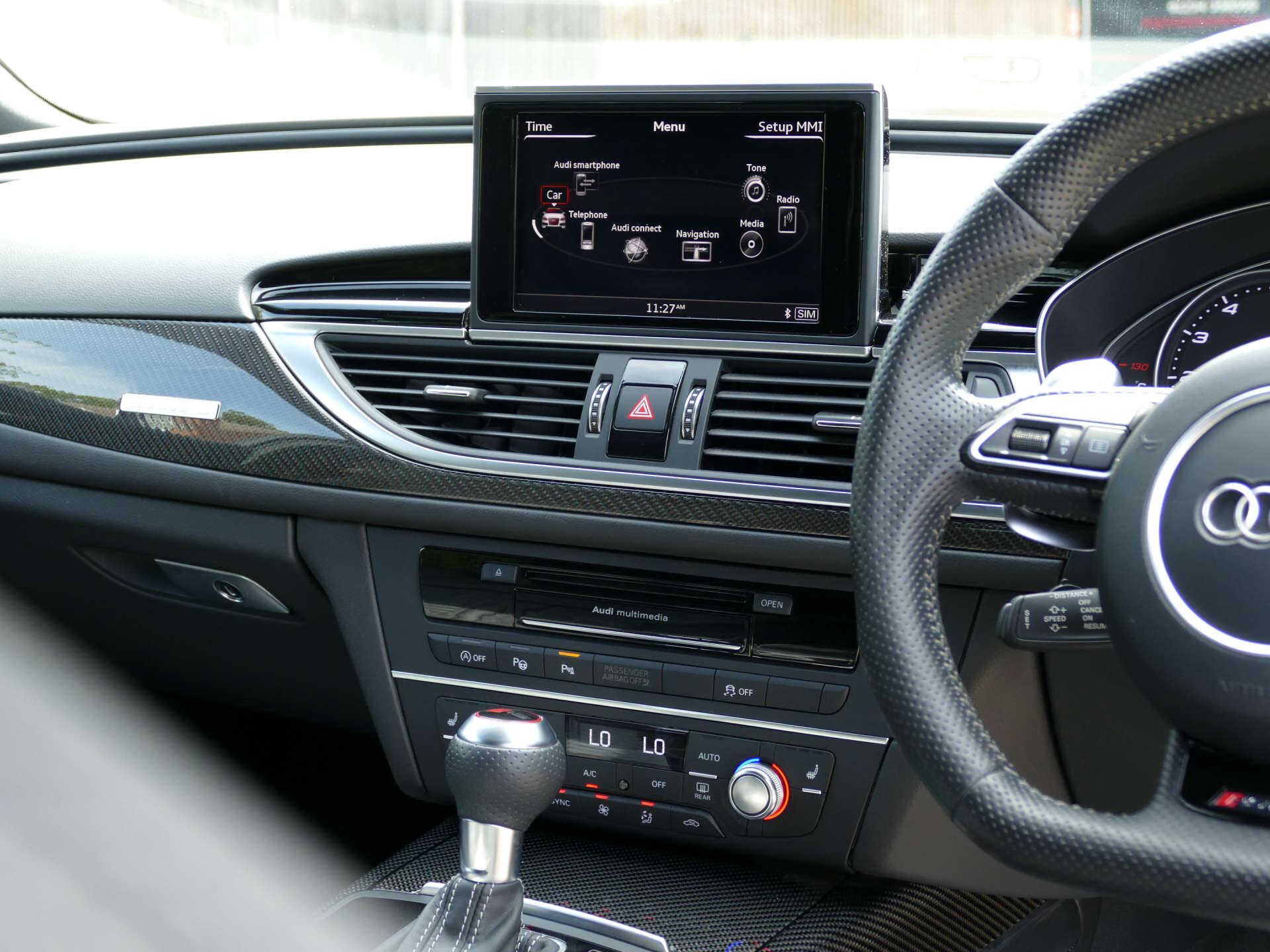 Audi RS6 Avant view 25