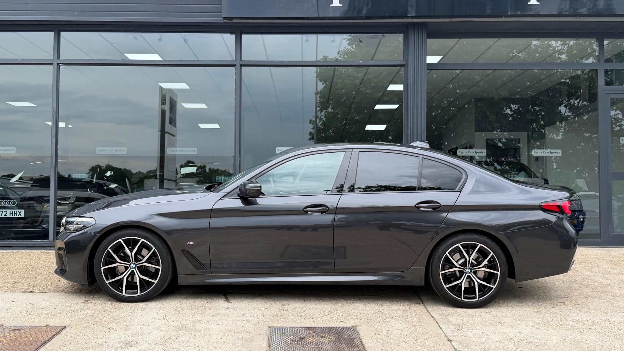 BMW 5 Series view 3