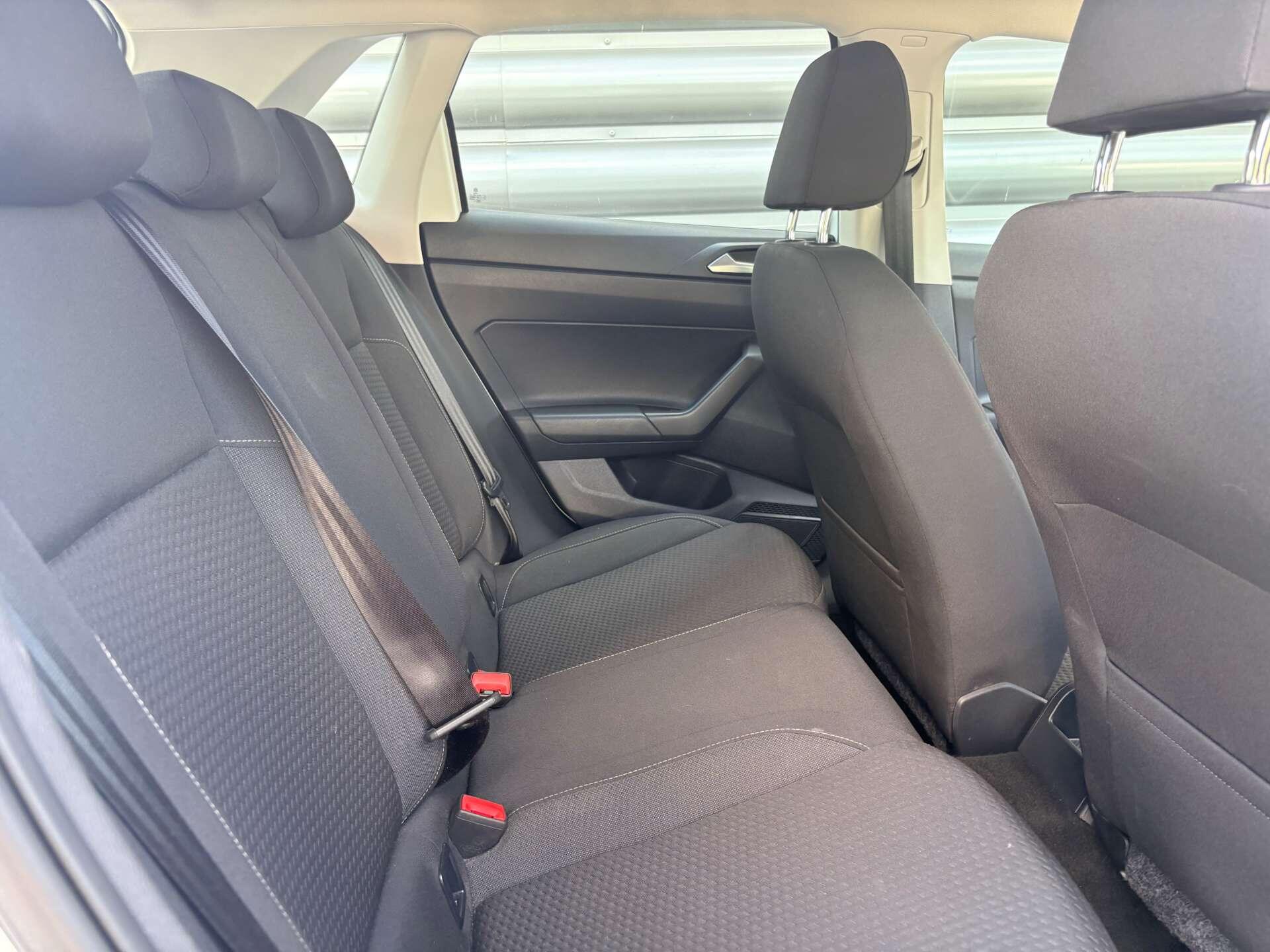 Volkswagen Polo view 33