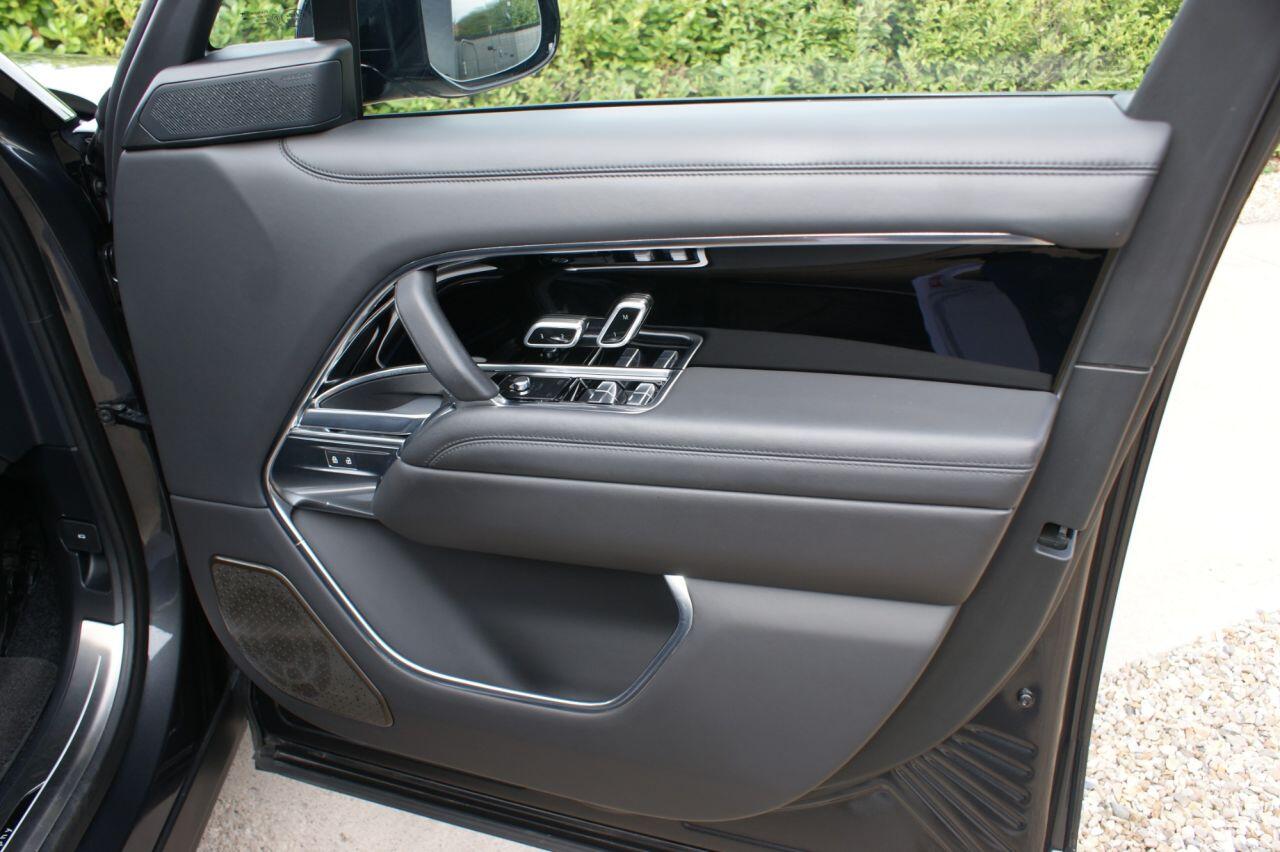 Land Rover Range Rover view 49