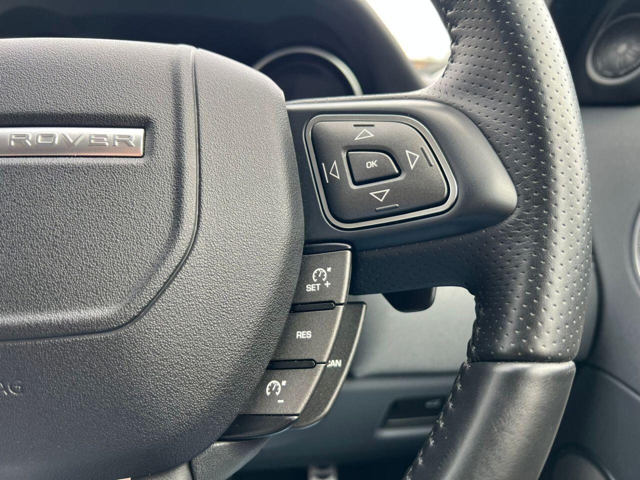 Land Rover Range Rover Evoque view 36