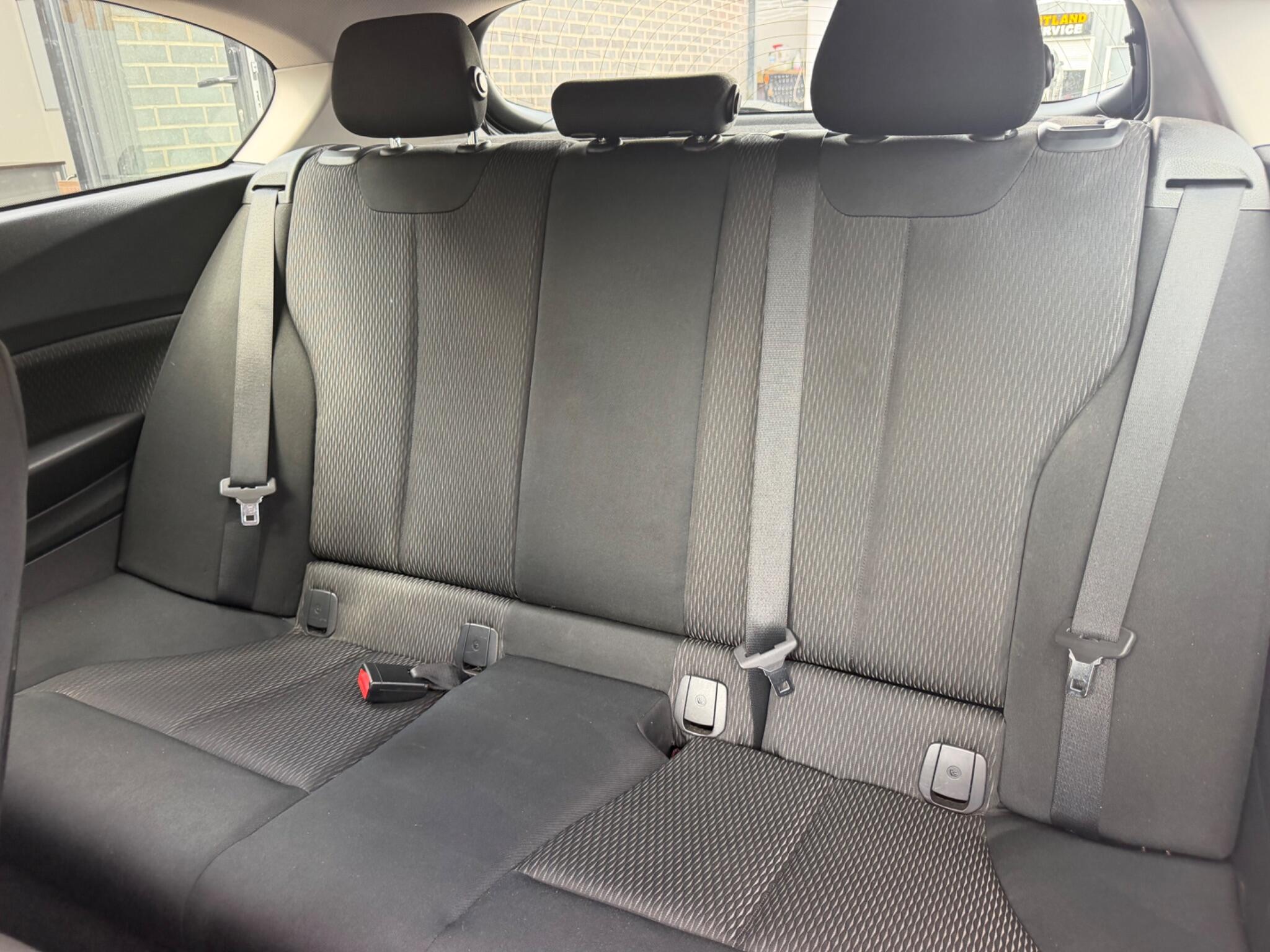 BMW 1 Series view 21