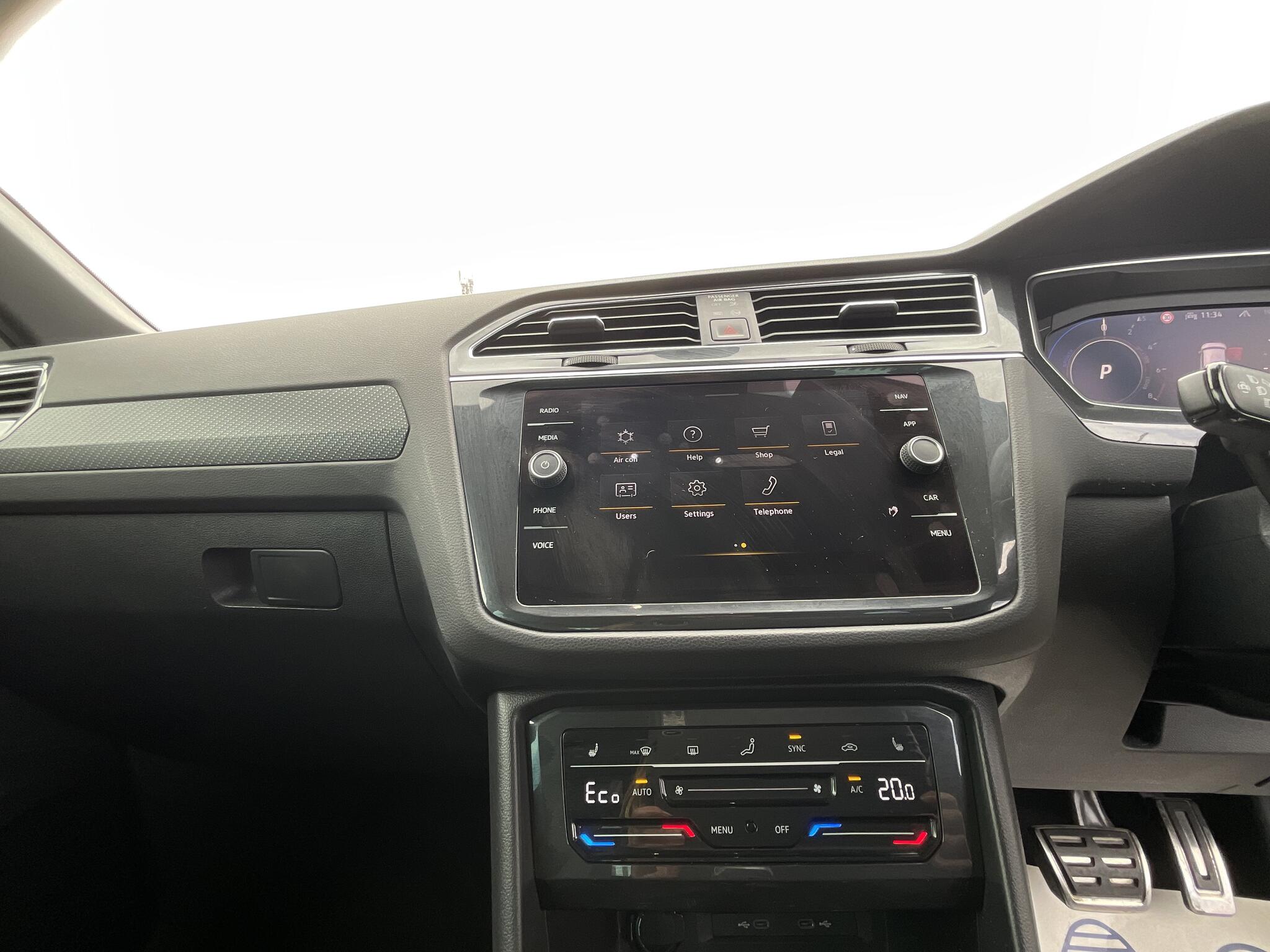 Volkswagen Tiguan view 24