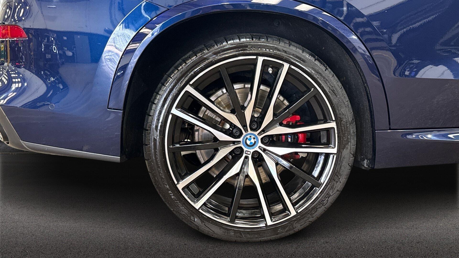 BMW X5 view 14