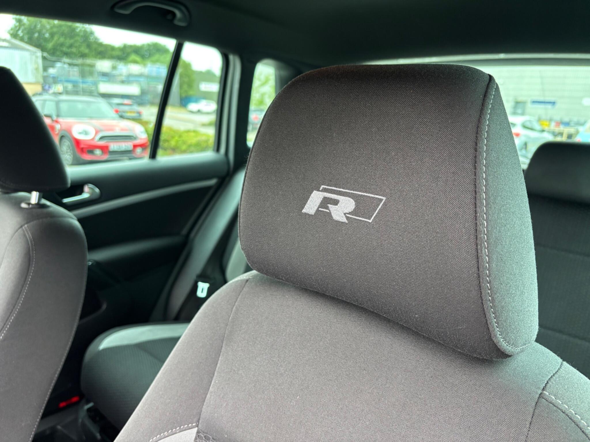 Volkswagen Tiguan view 15