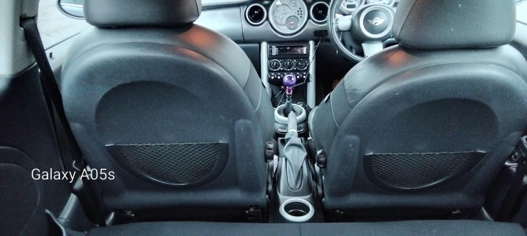2005 MINI Hatch image 14