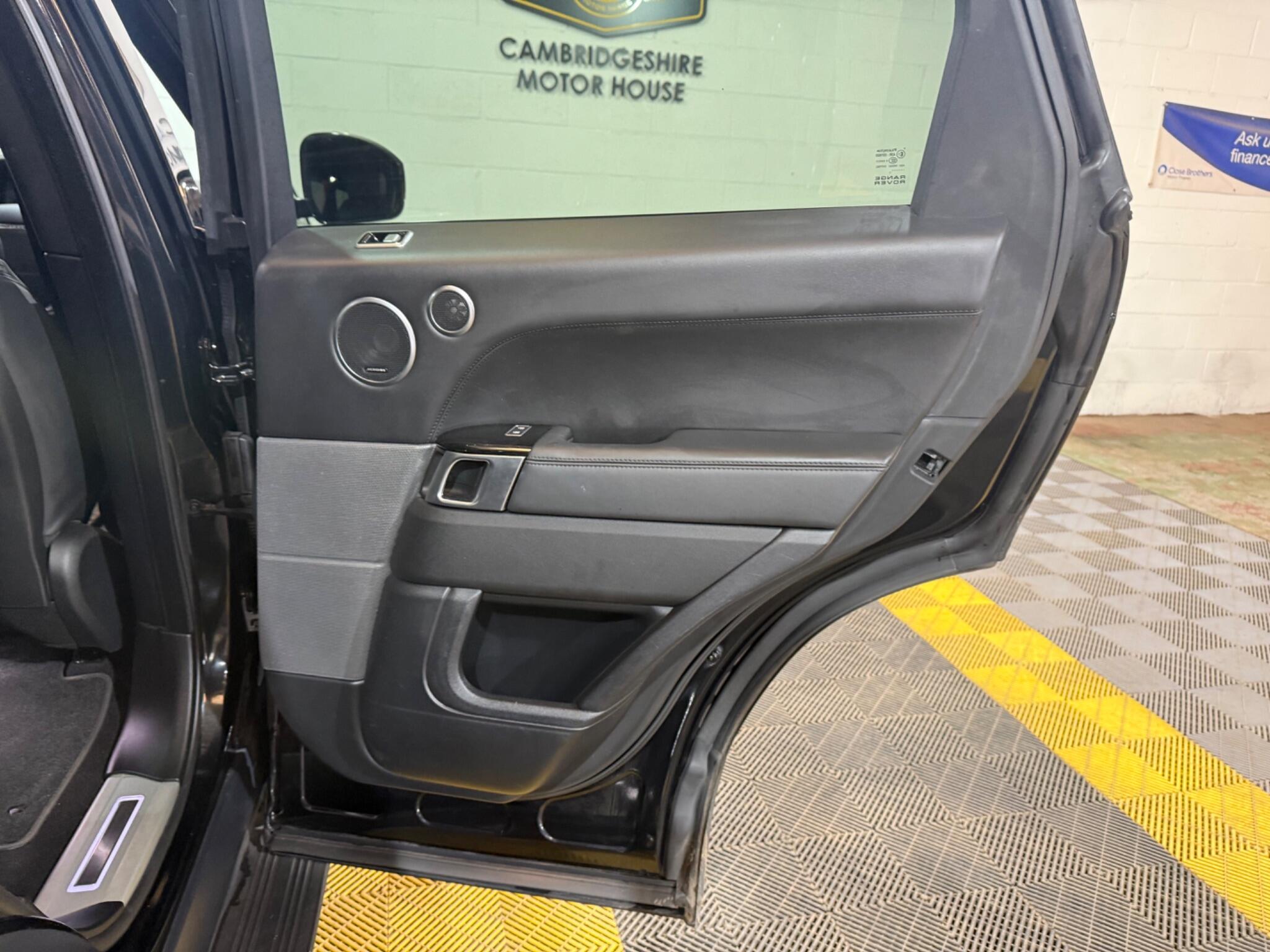 Land Rover Range Rover Sport view 43