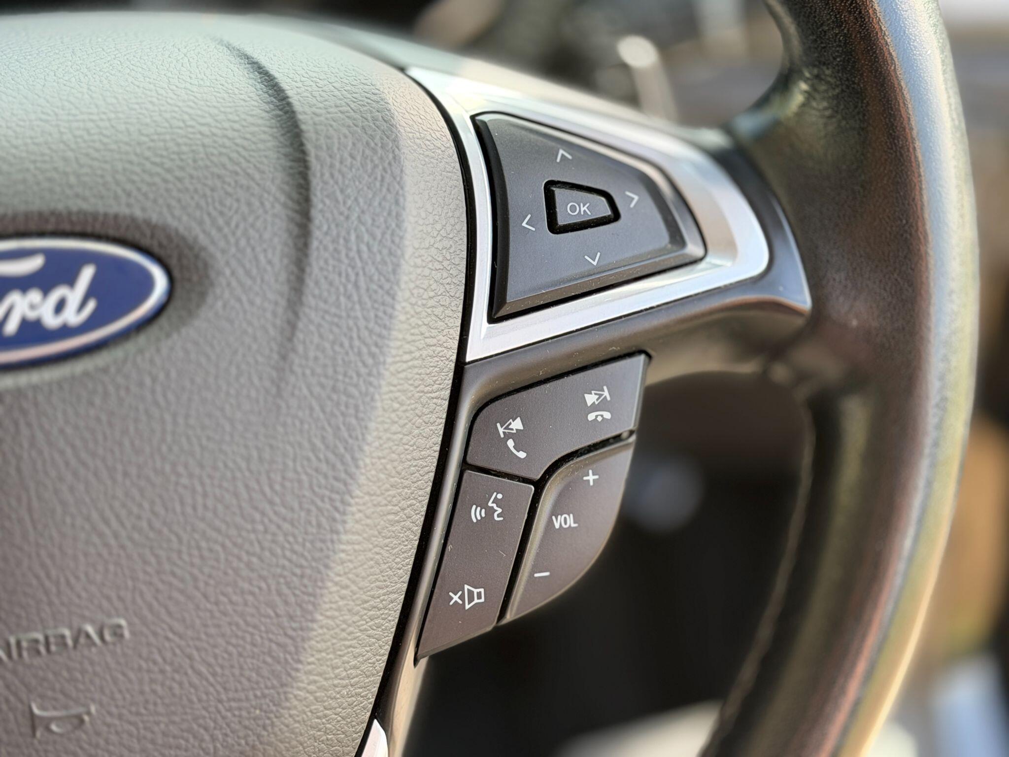 Ford Mondeo view 34