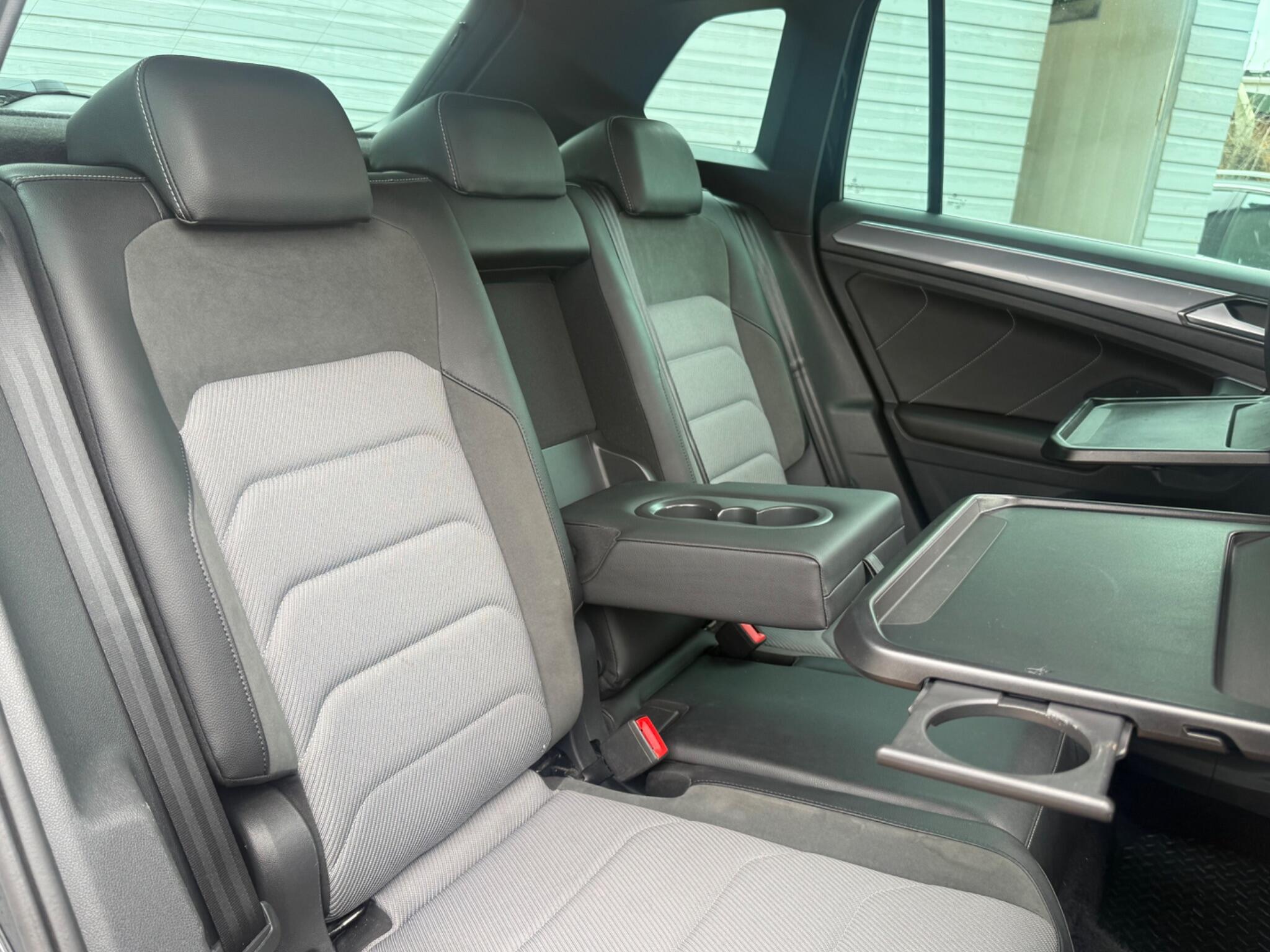 Volkswagen Tiguan view 19