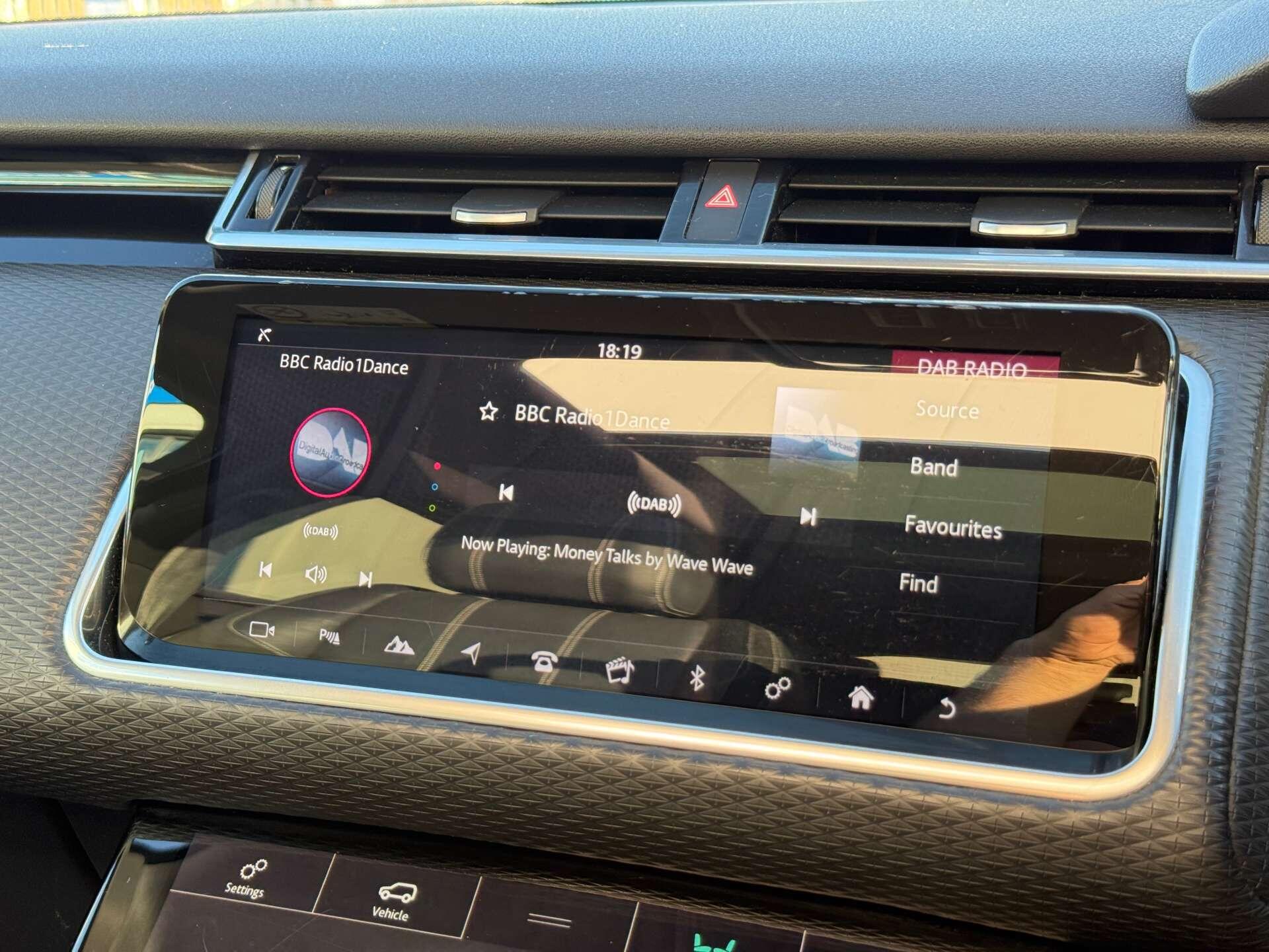 Land Rover Range Rover Velar view 54