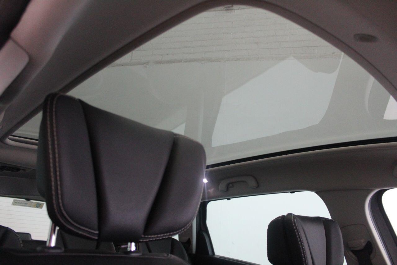 Renault Grand Scenic view 32