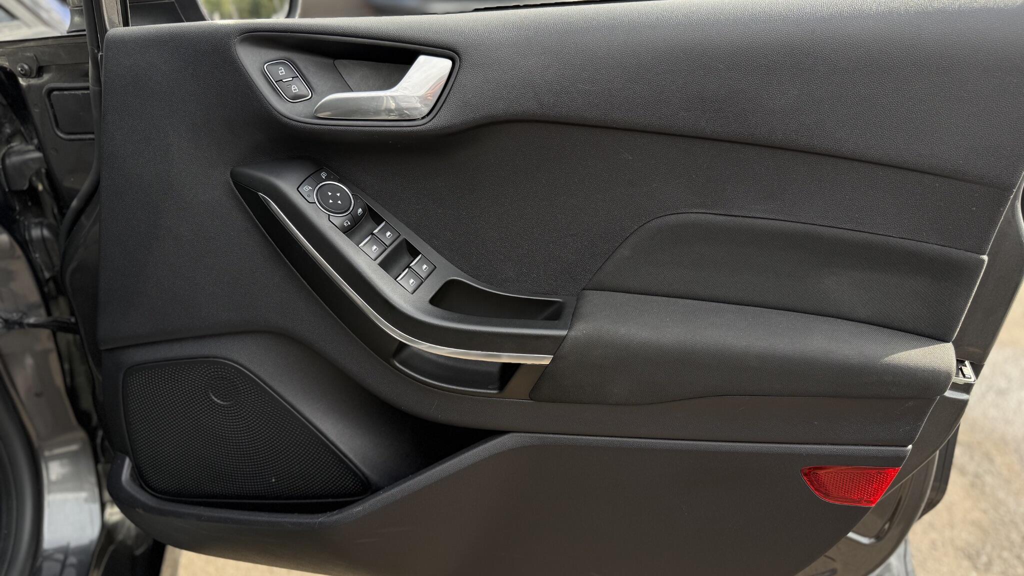 Ford Fiesta view 27