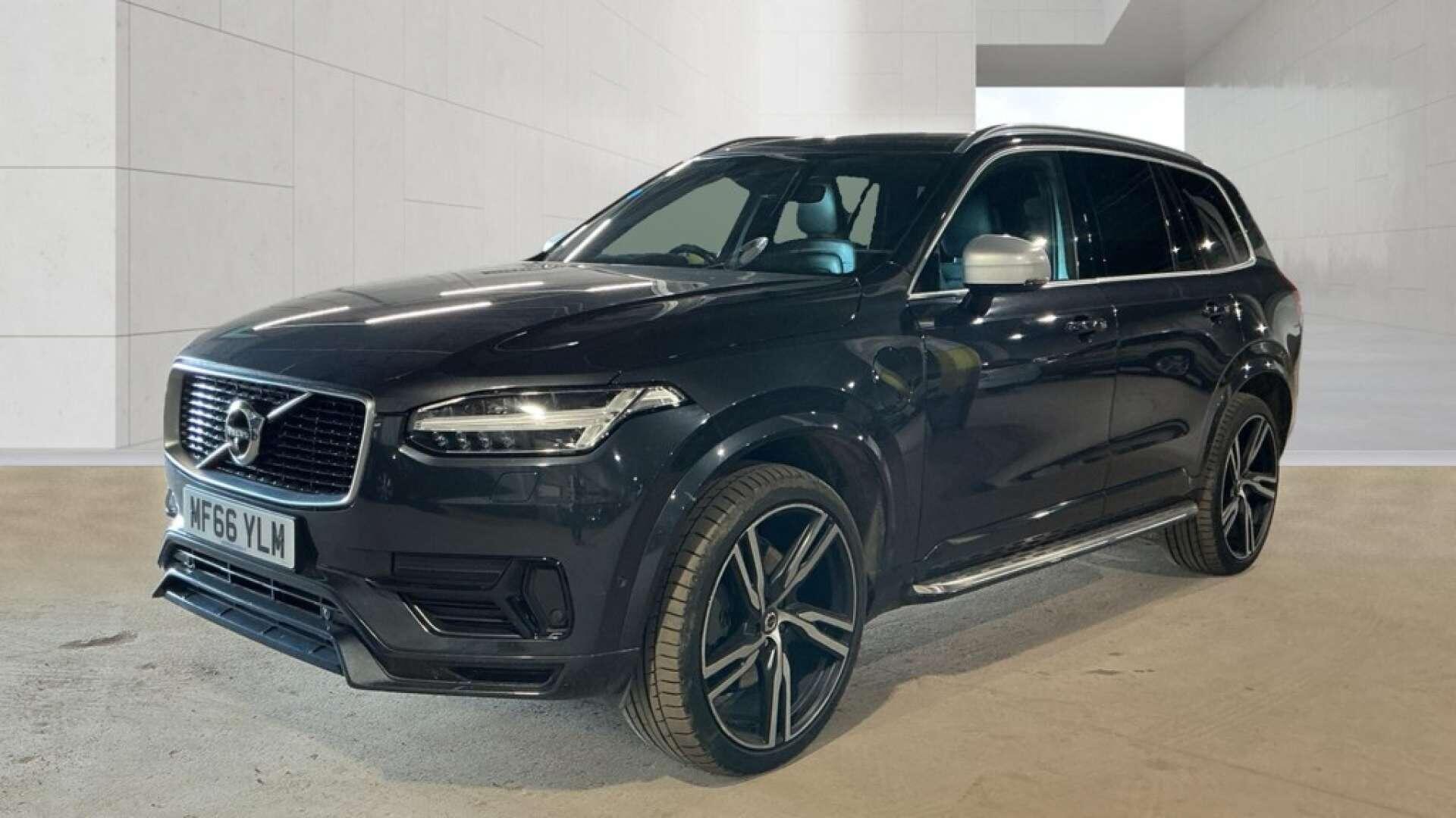 Volvo XC90 view 2