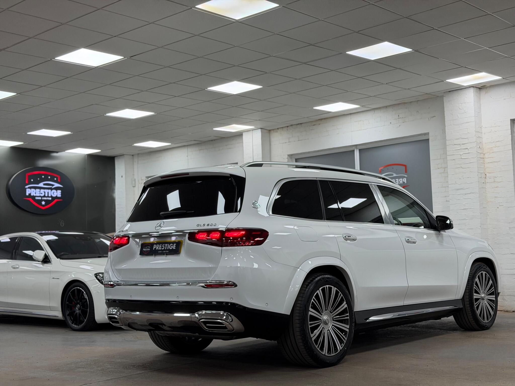 Mercedes-Benz GLS view 3
