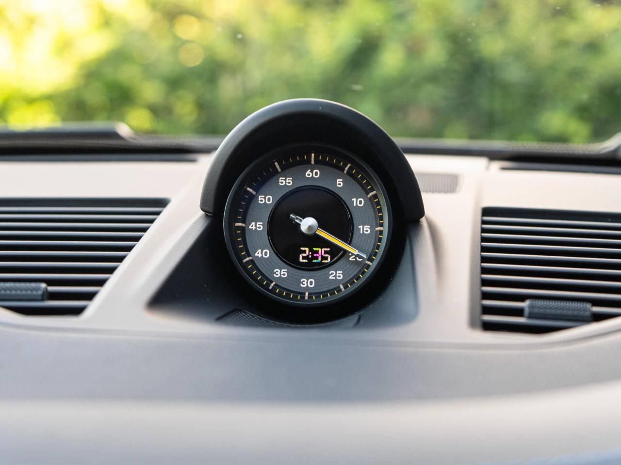 Porsche 911 view 47