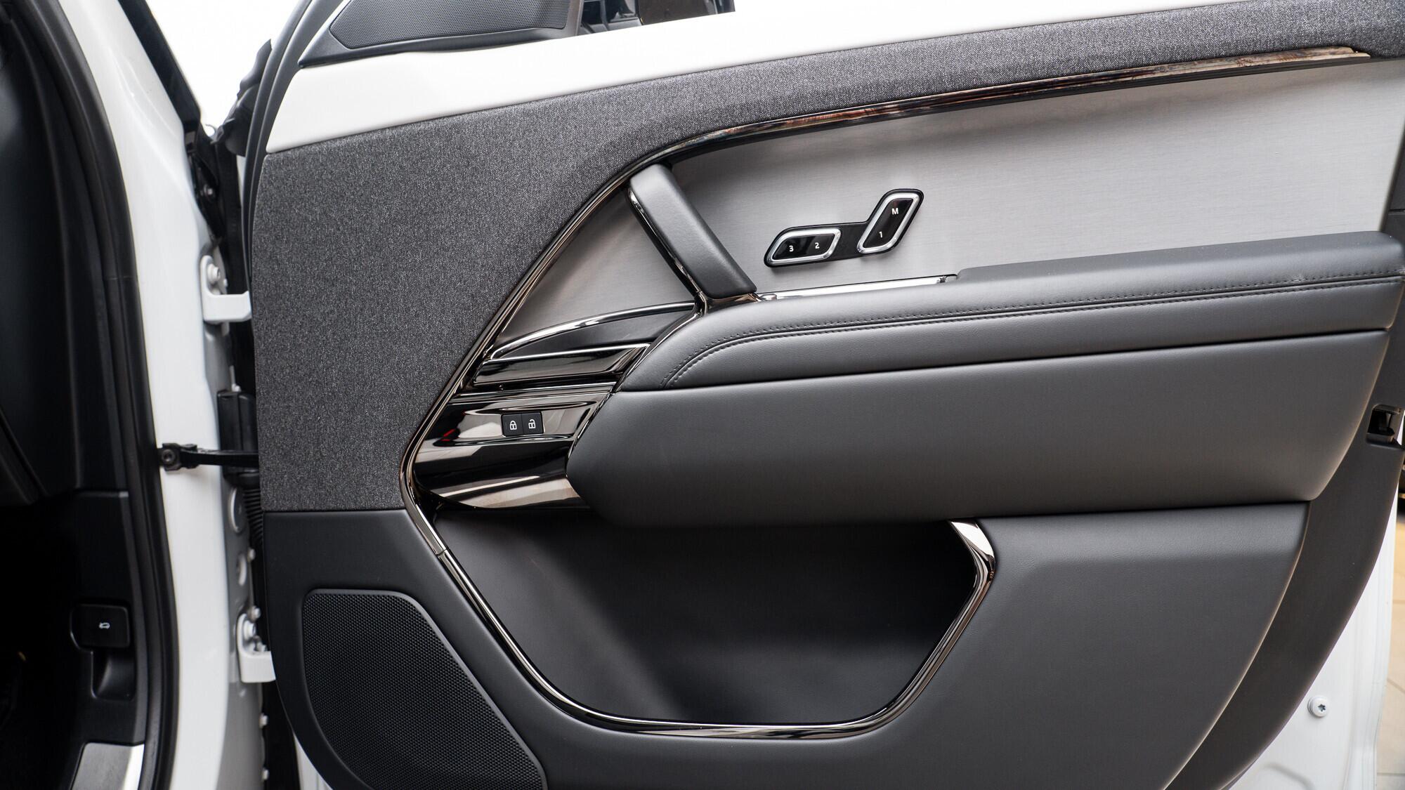 Land Rover Range Rover Sport view 35