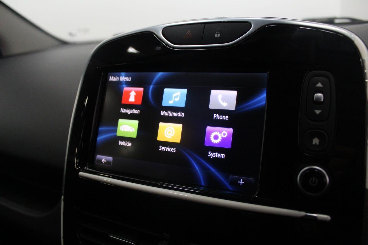 Renault Clio view 36
