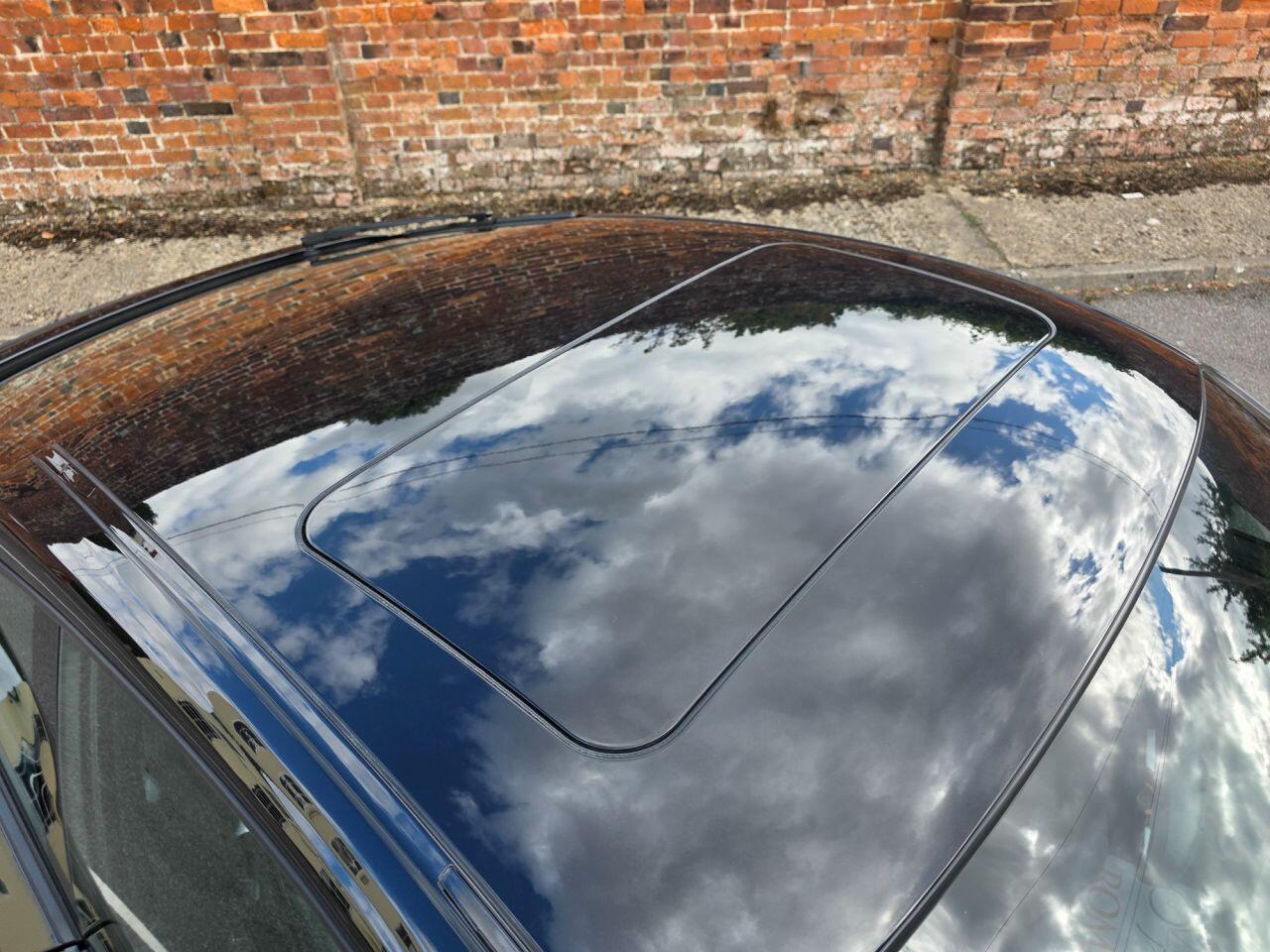 Porsche 911 view 11