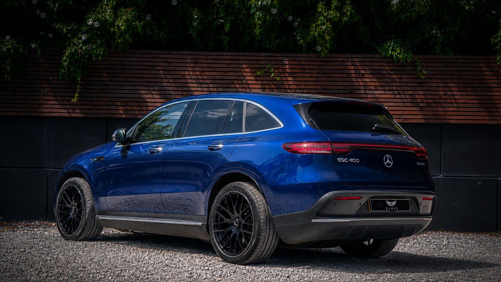 Mercedes-Benz EQC view 8