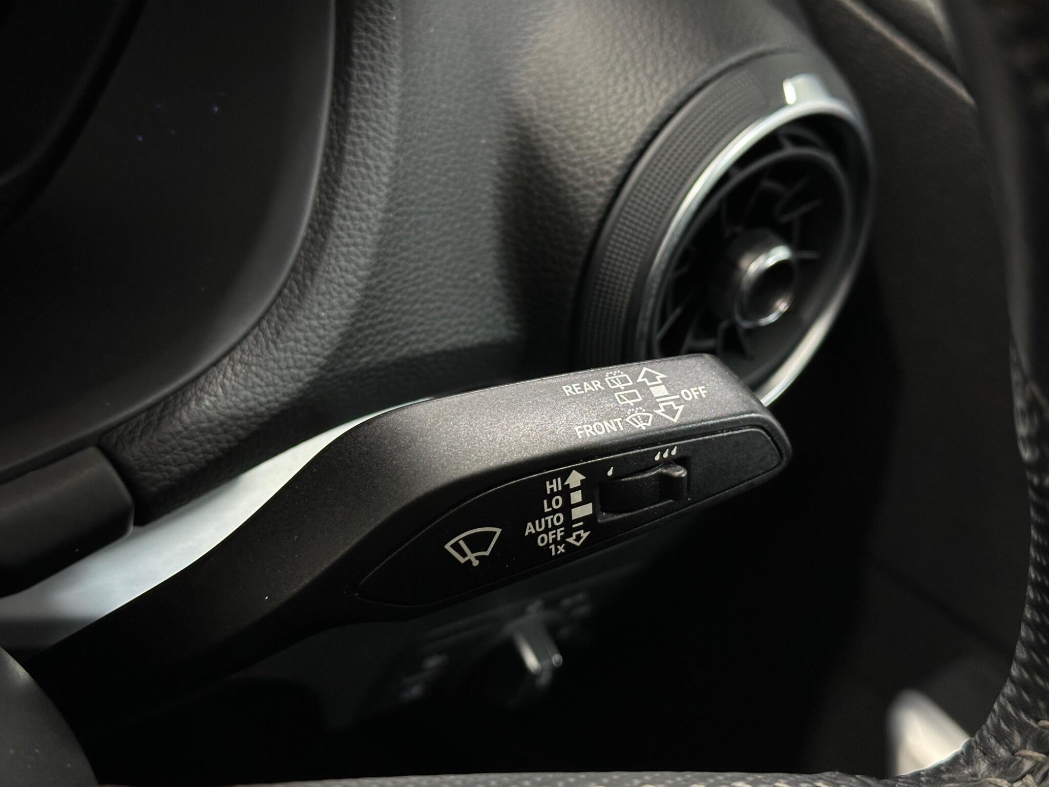 Audi Q2 view 17
