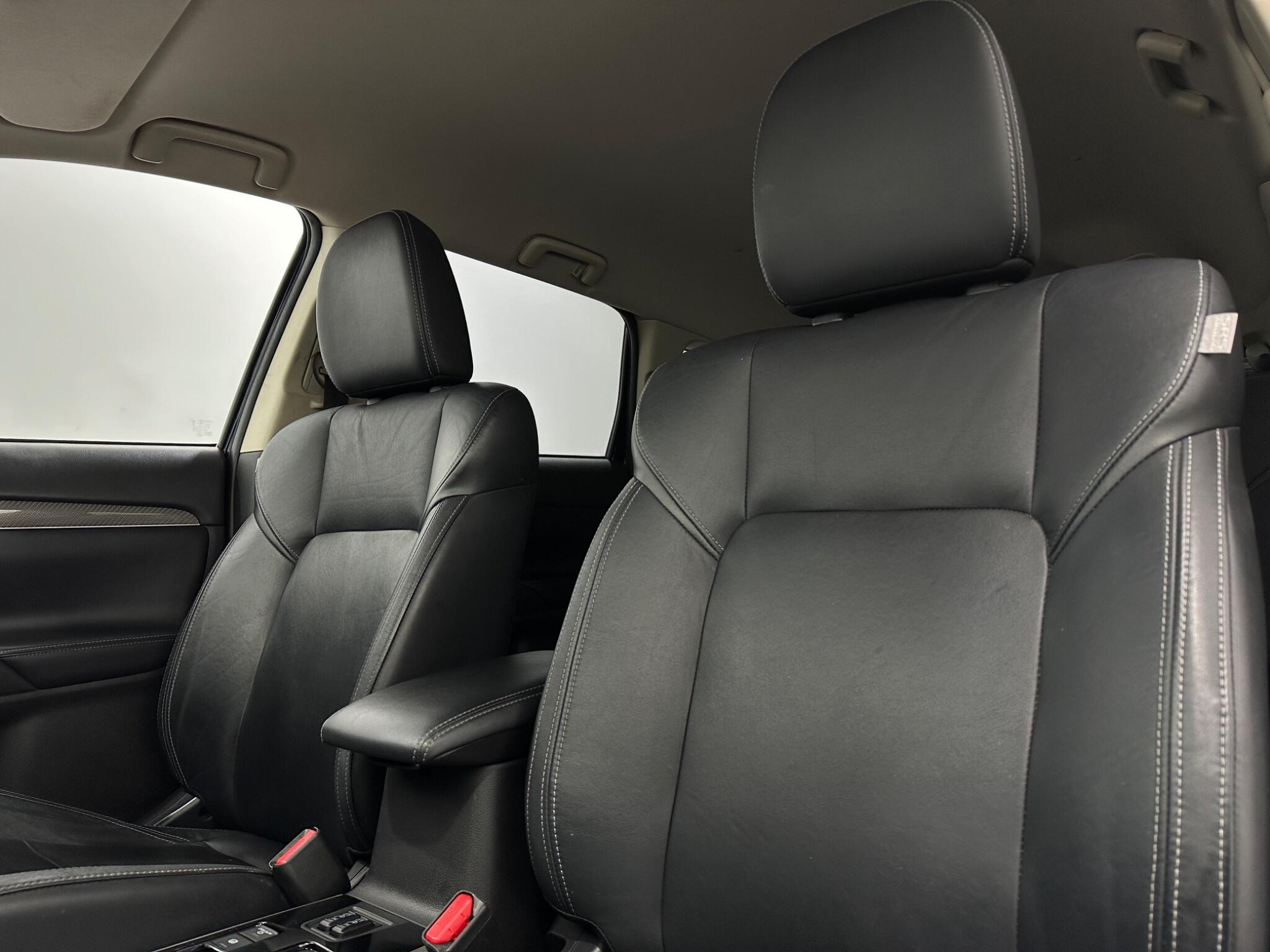 Mitsubishi Outlander view 35