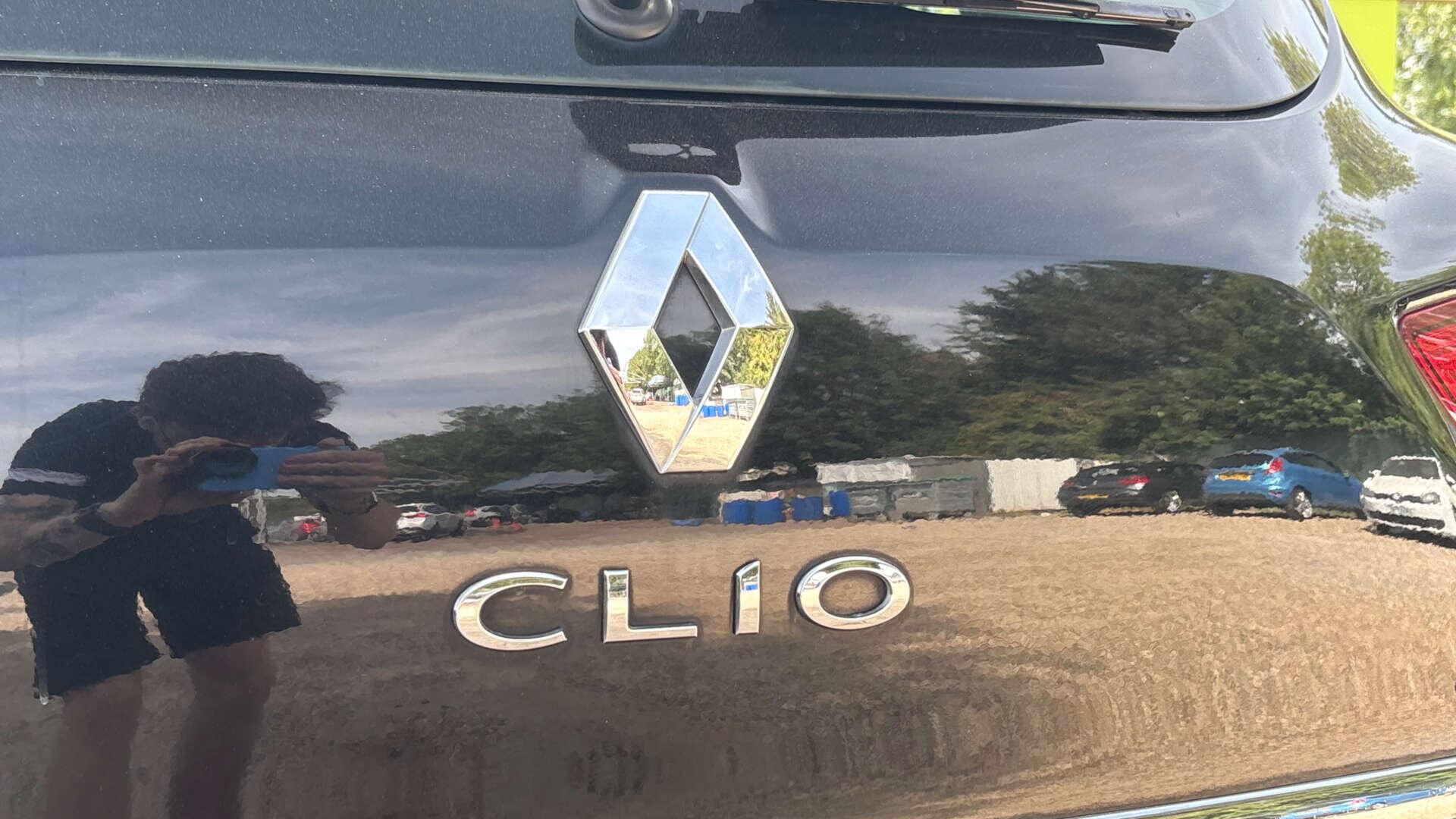 Renault Clio view 40