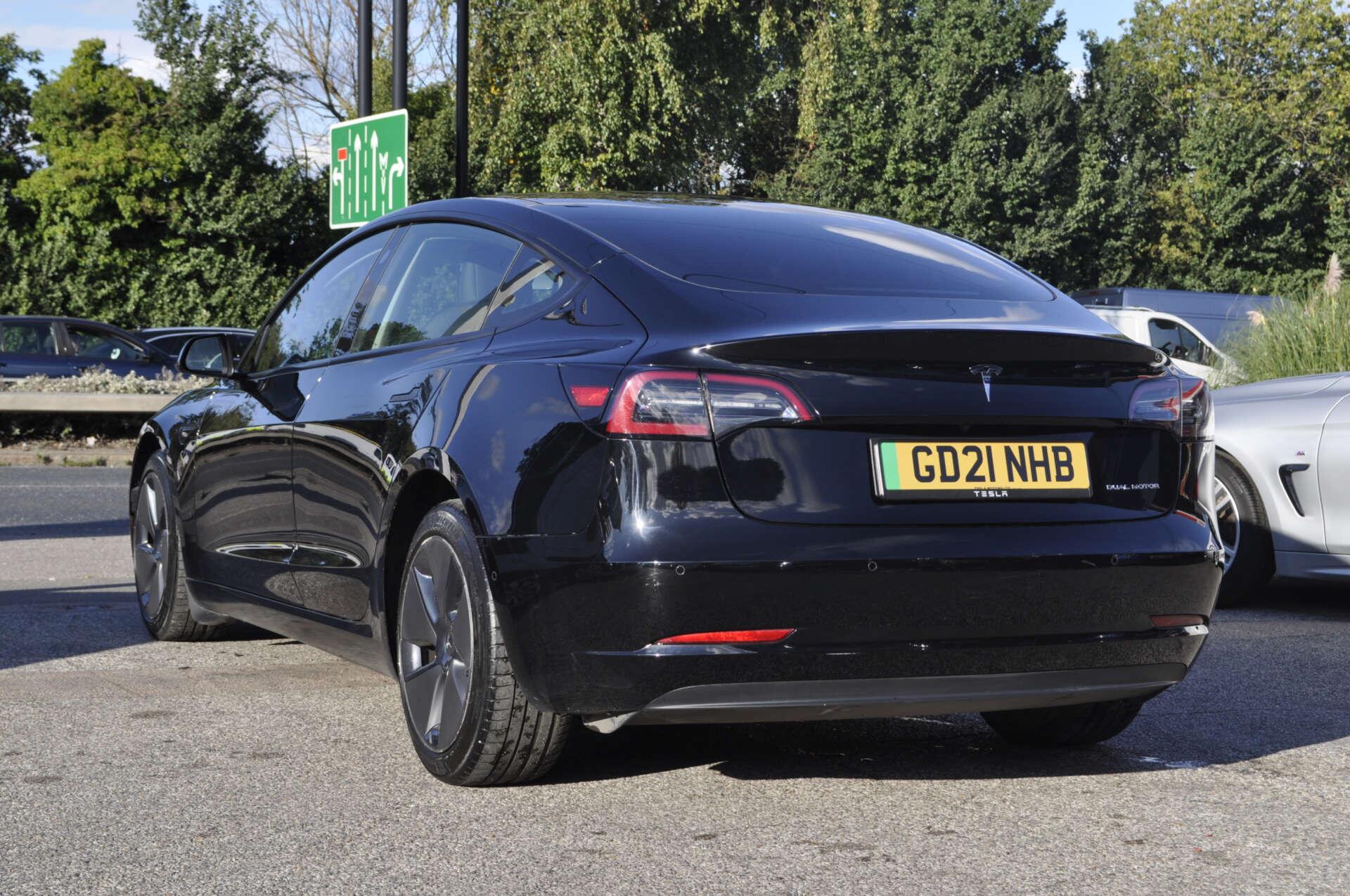 Tesla Model 3 view 5