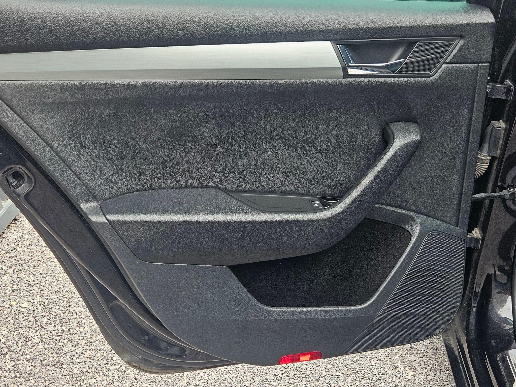 2019 Skoda Superb image 59