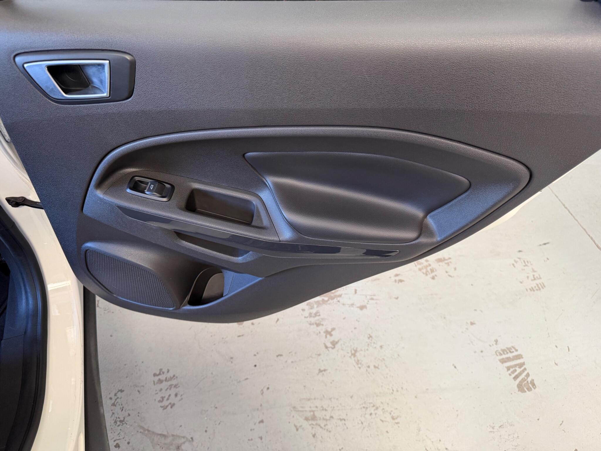 Ford Ecosport view 16
