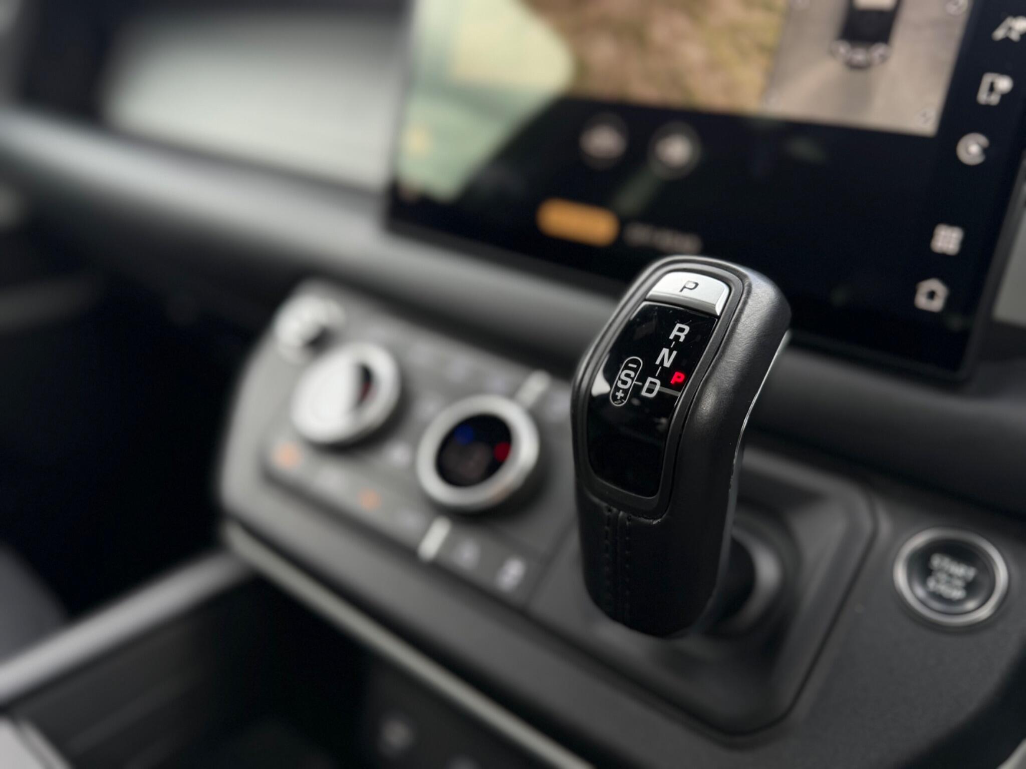 Land Rover Defender view 20