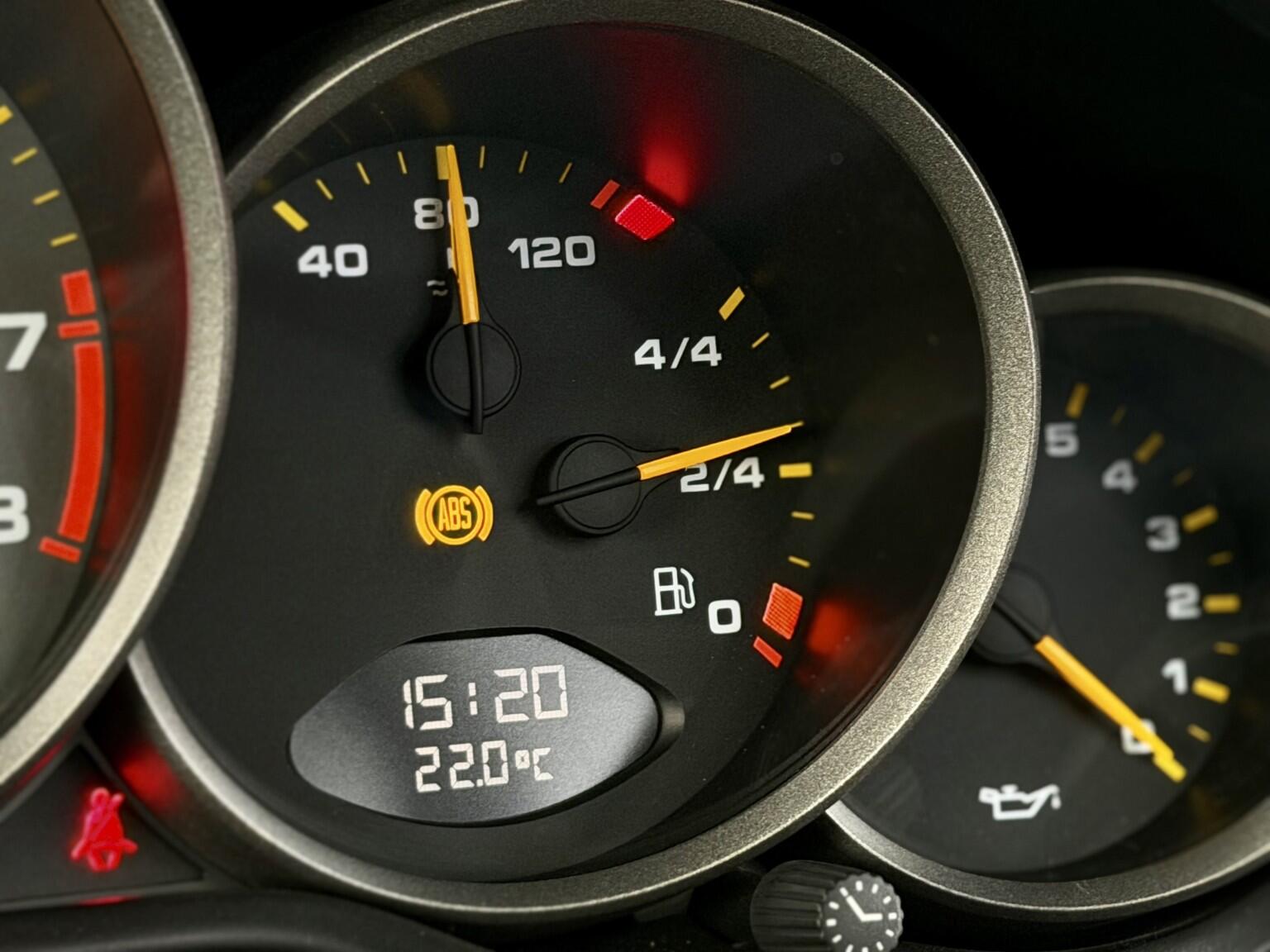Porsche 911 view 78