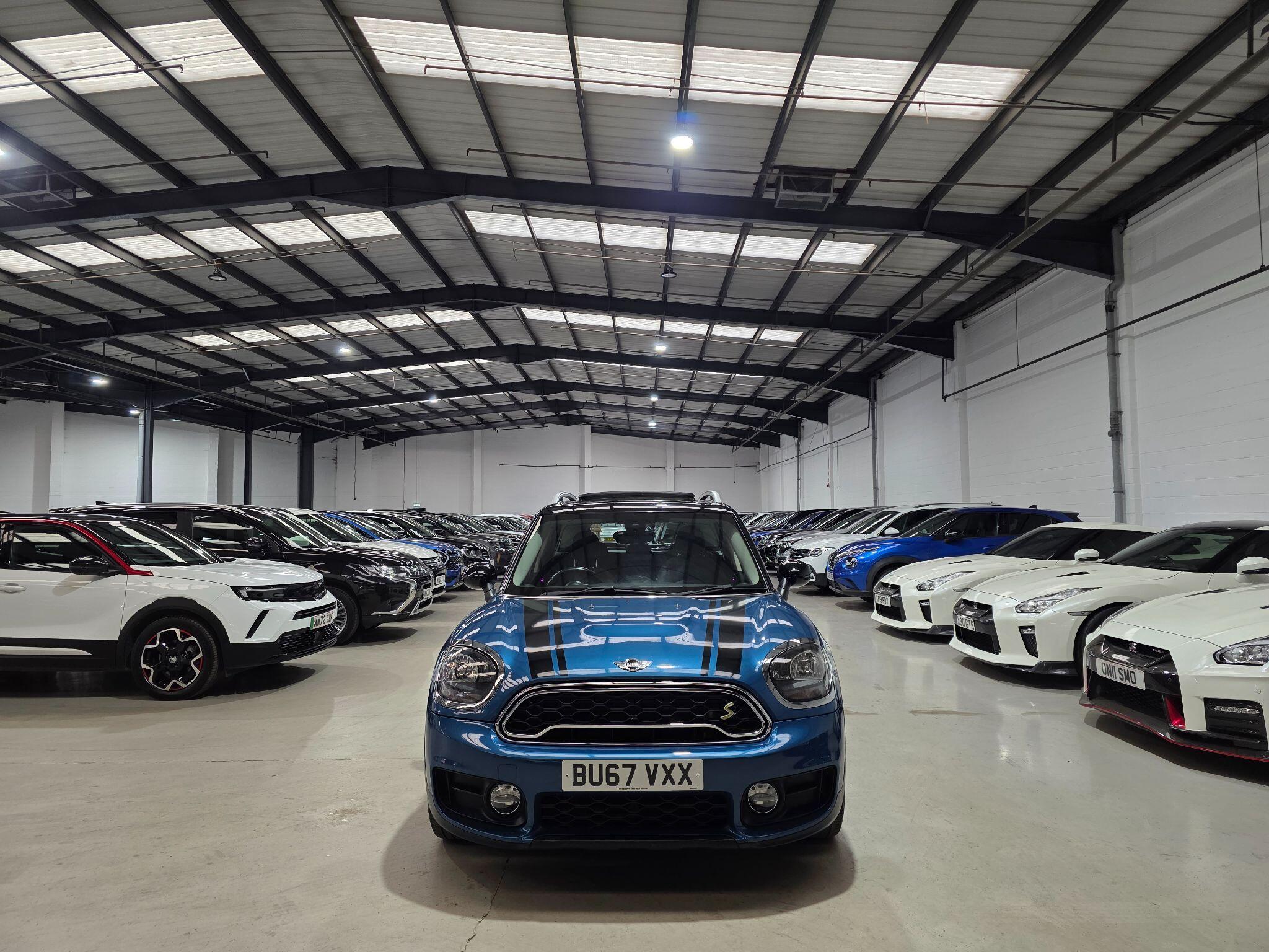 Mini Countryman view 2