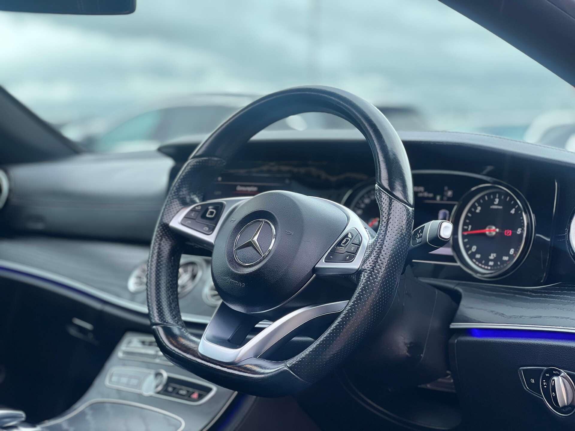 Mercedes-Benz E-Class view 19