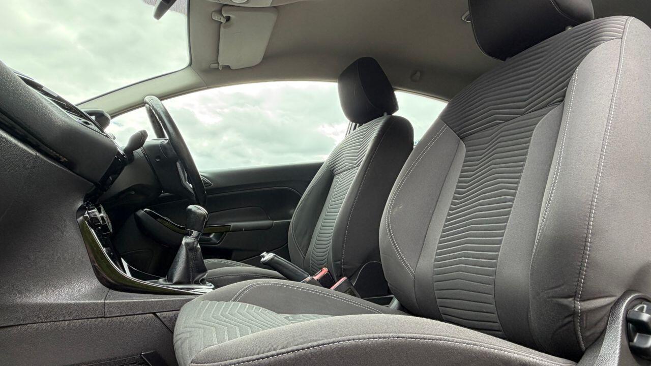 Ford Fiesta view 12