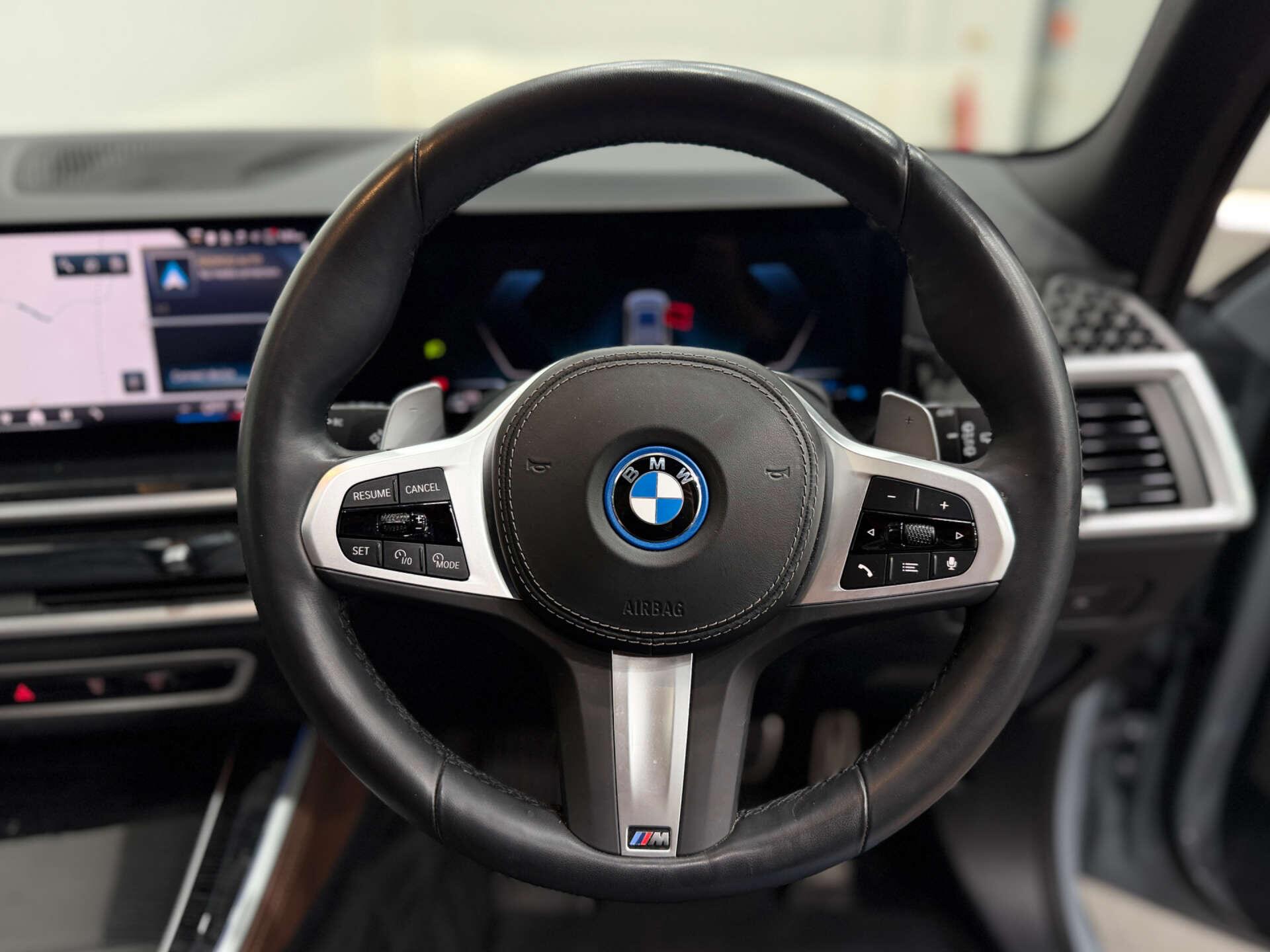 BMW X5 view 22