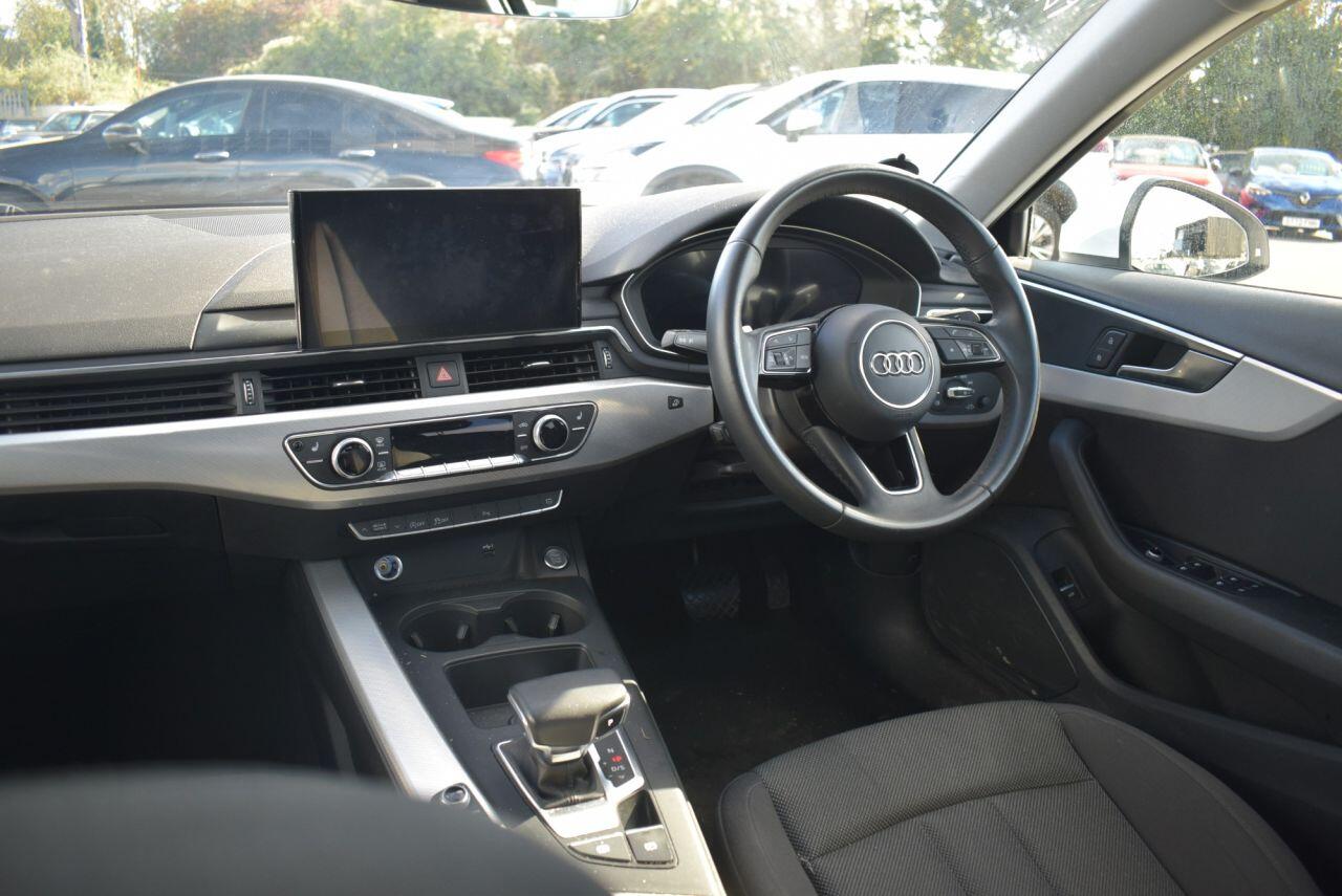 Audi A4 view 19