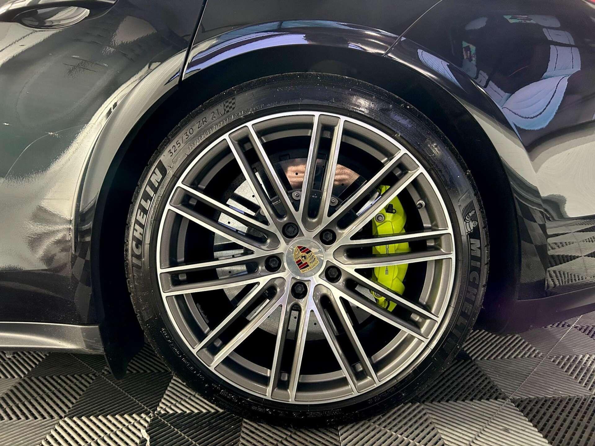Porsche Panamera view 44