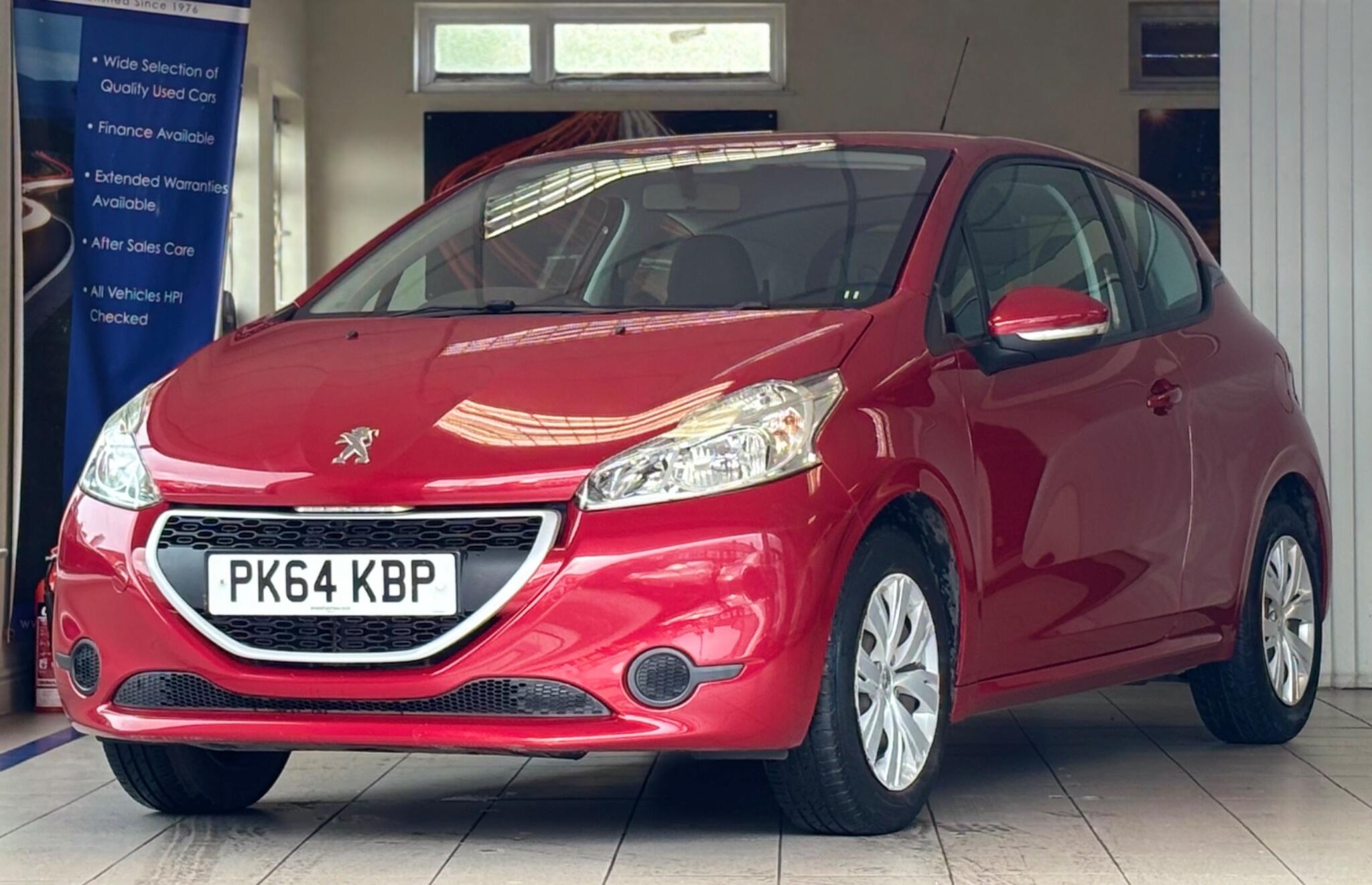 Peugeot 208 view 3