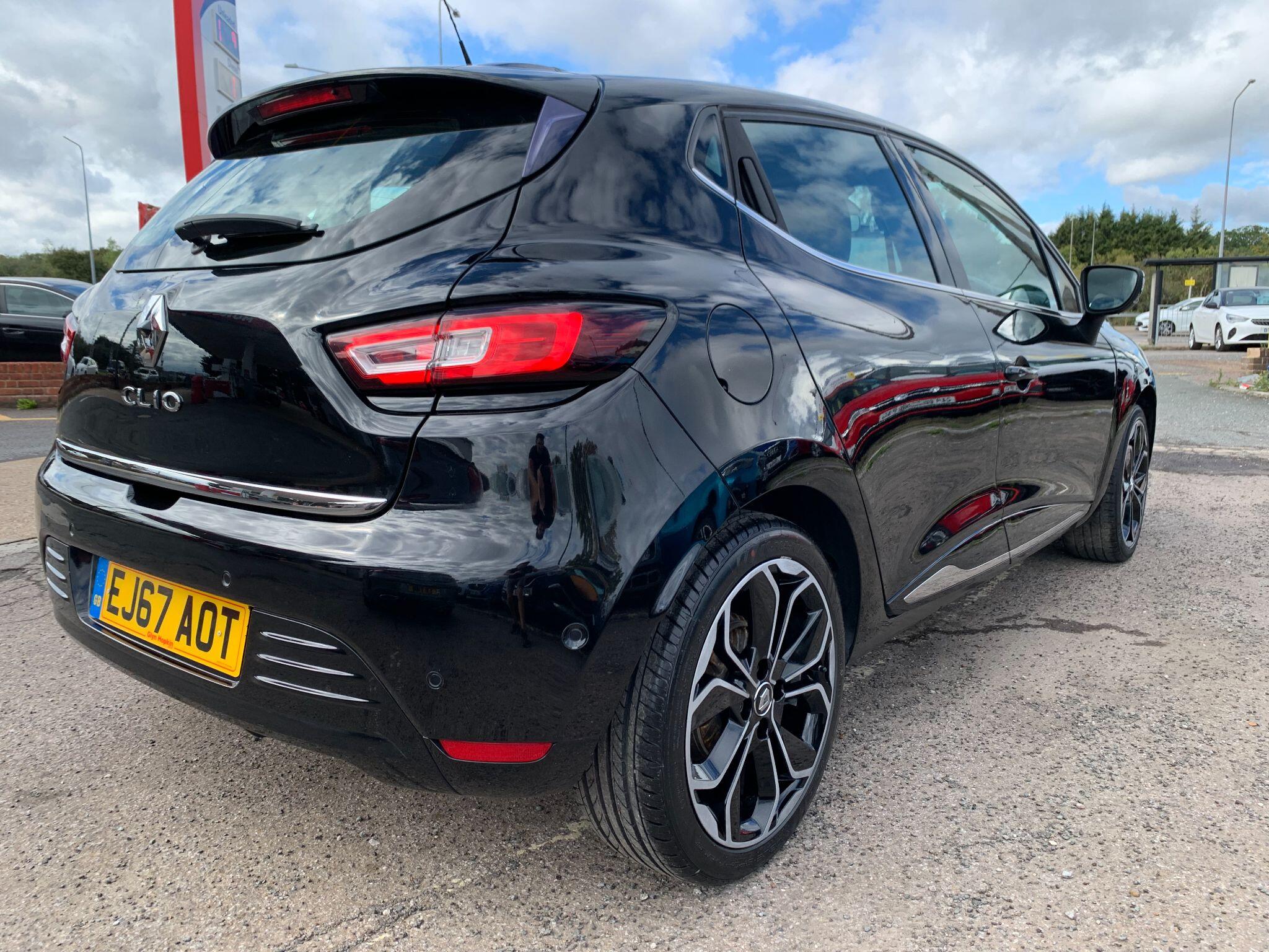 Renault Clio view 8