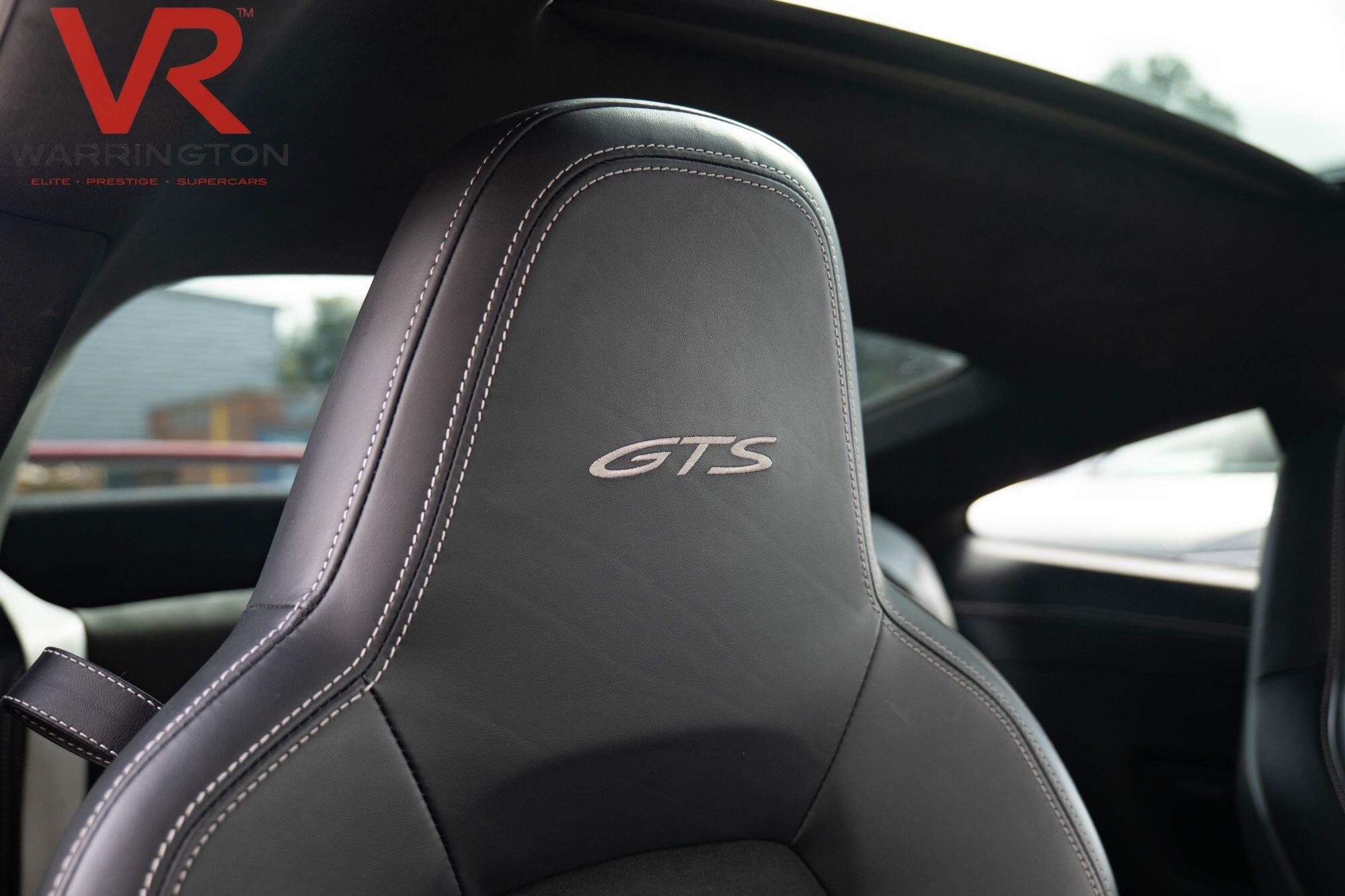Porsche 911 view 20