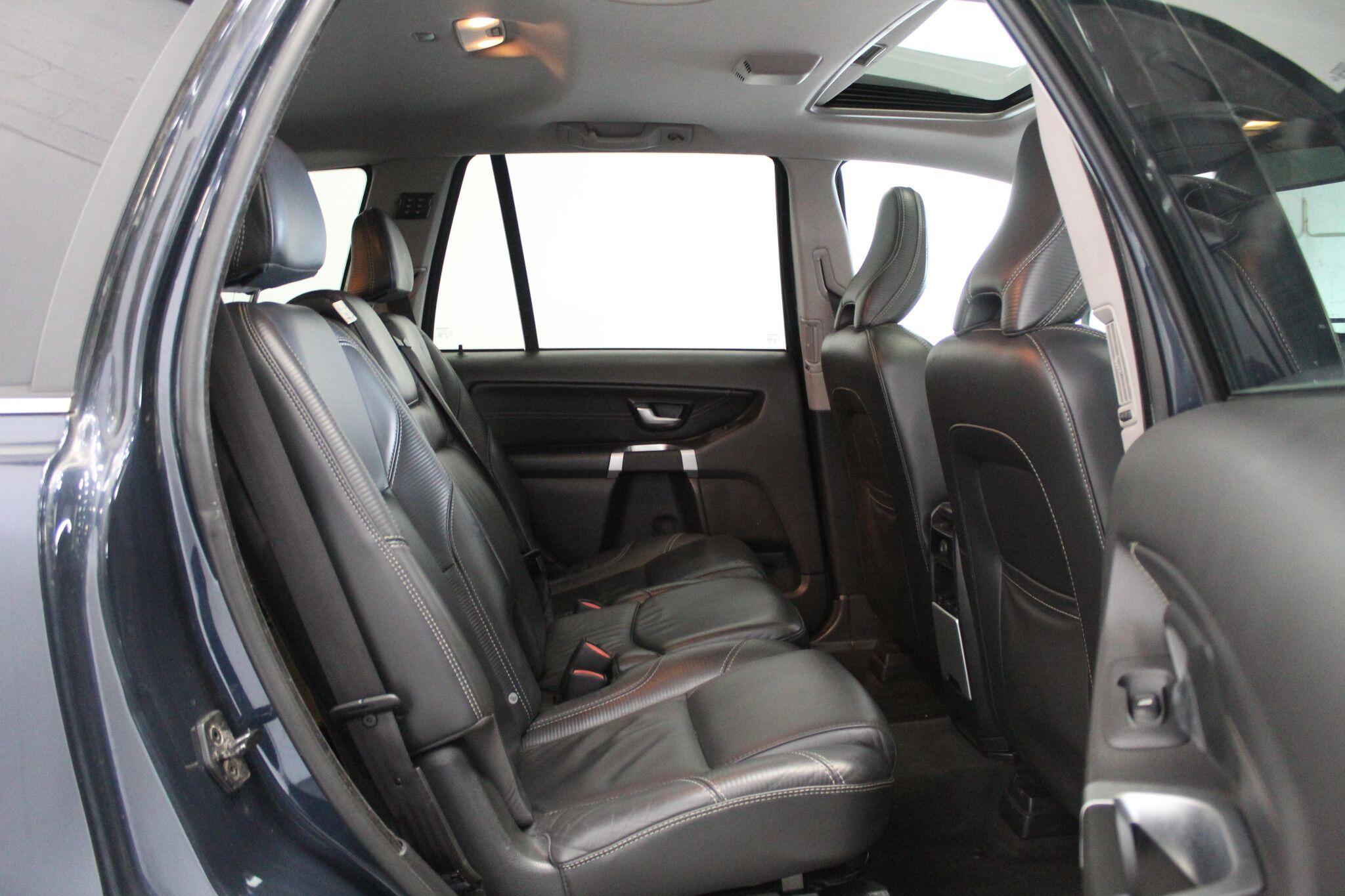 Volvo XC90 view 49