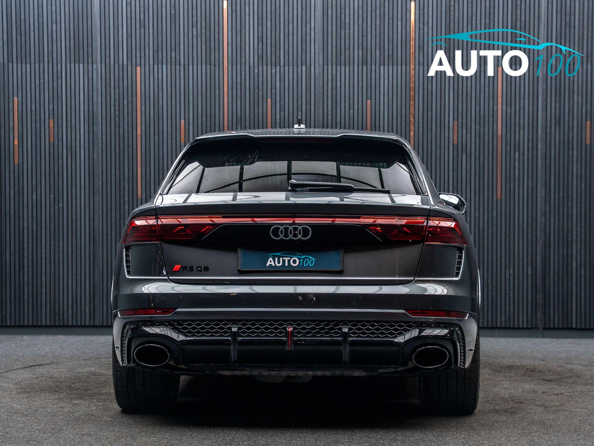 Audi RS Q8 view 21