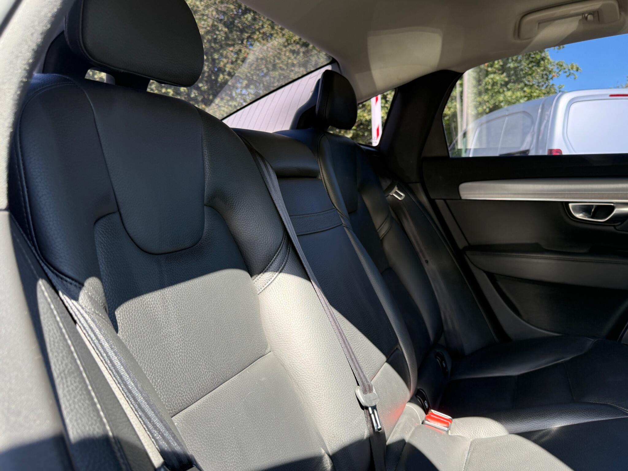 Volvo S90 - Image 42