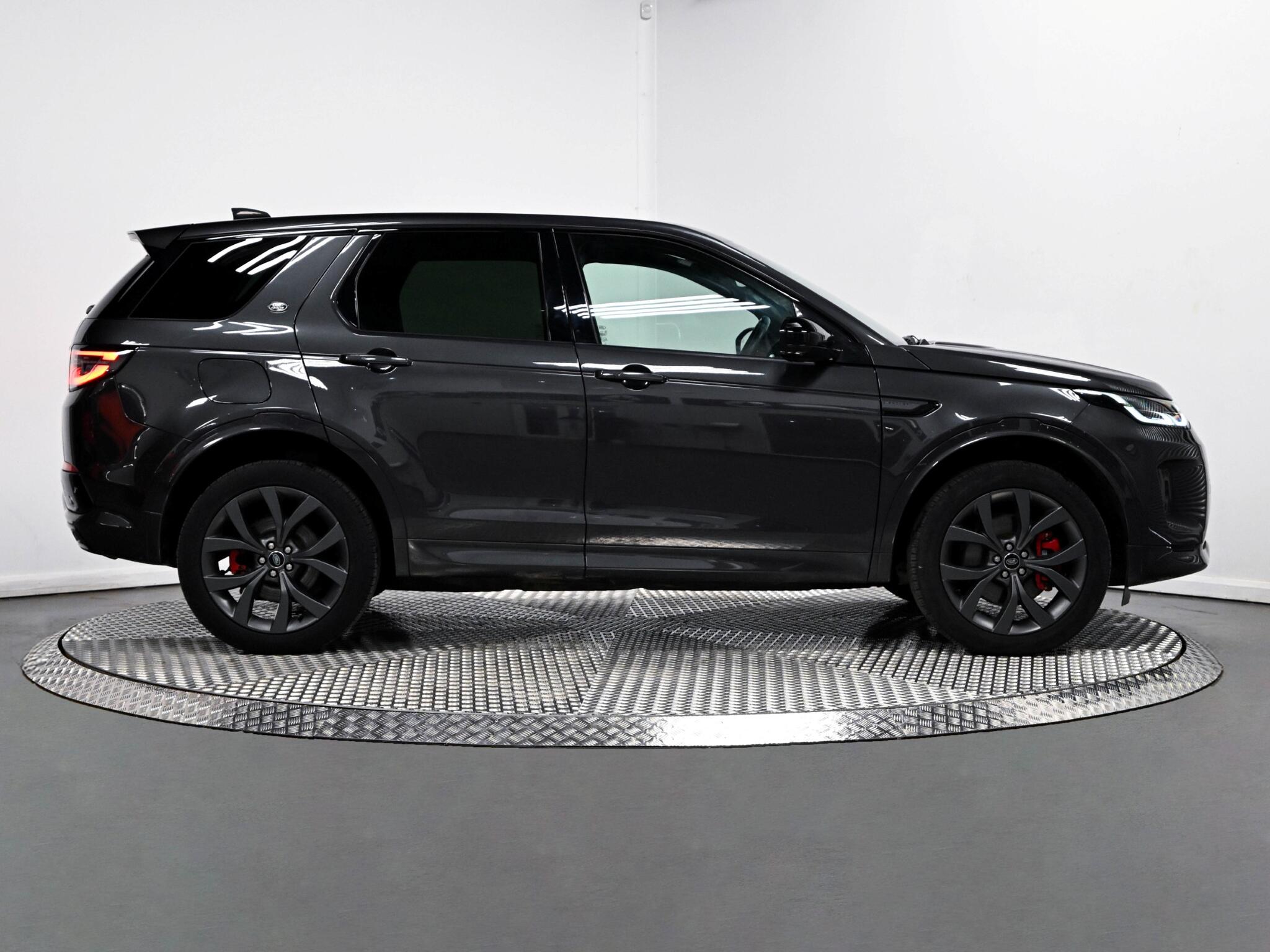 Land Rover Discovery Sport view 22