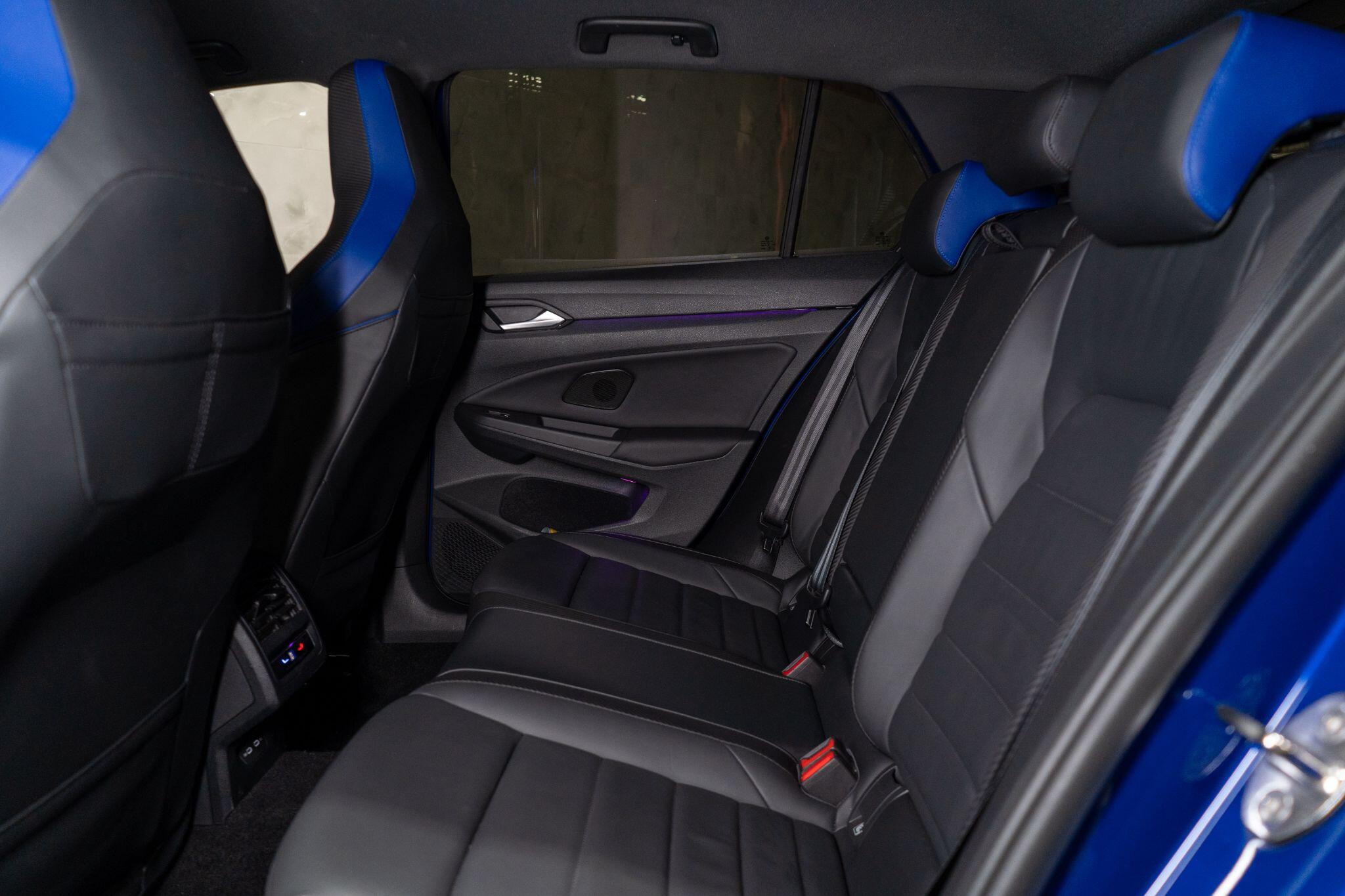 Volkswagen Golf view 13