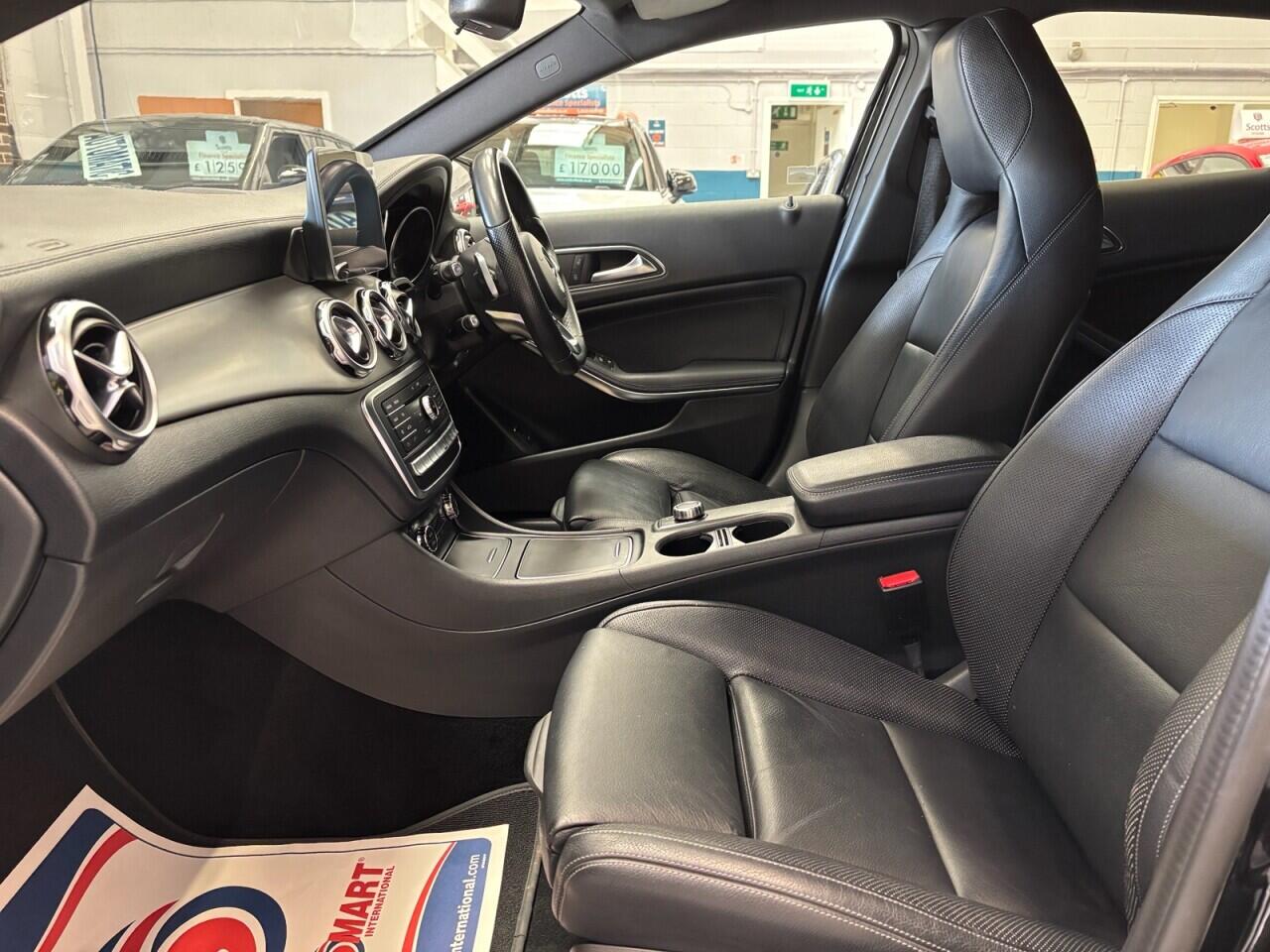 Mercedes-Benz GLA view 26
