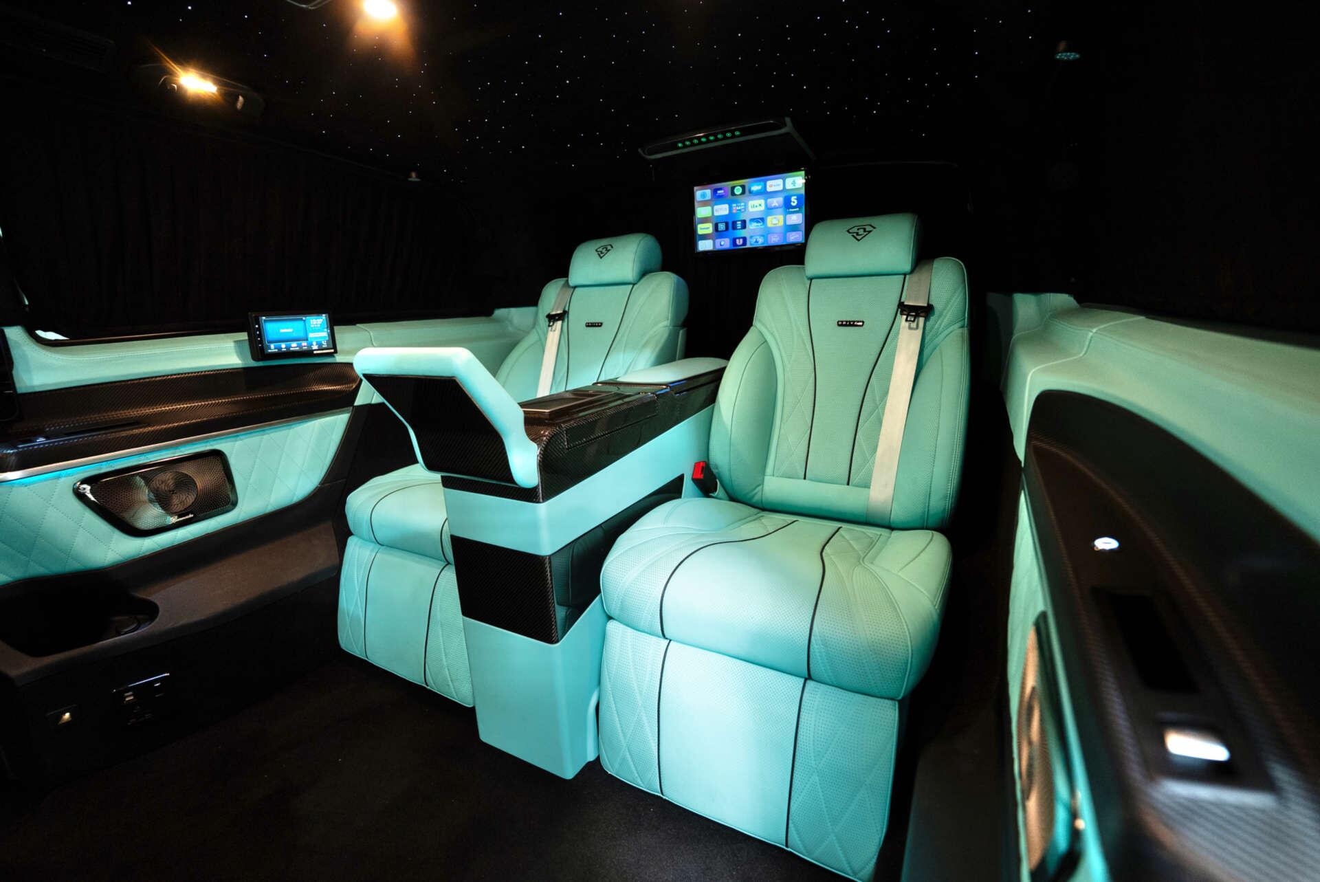 Mercedes-Benz V Class view 28