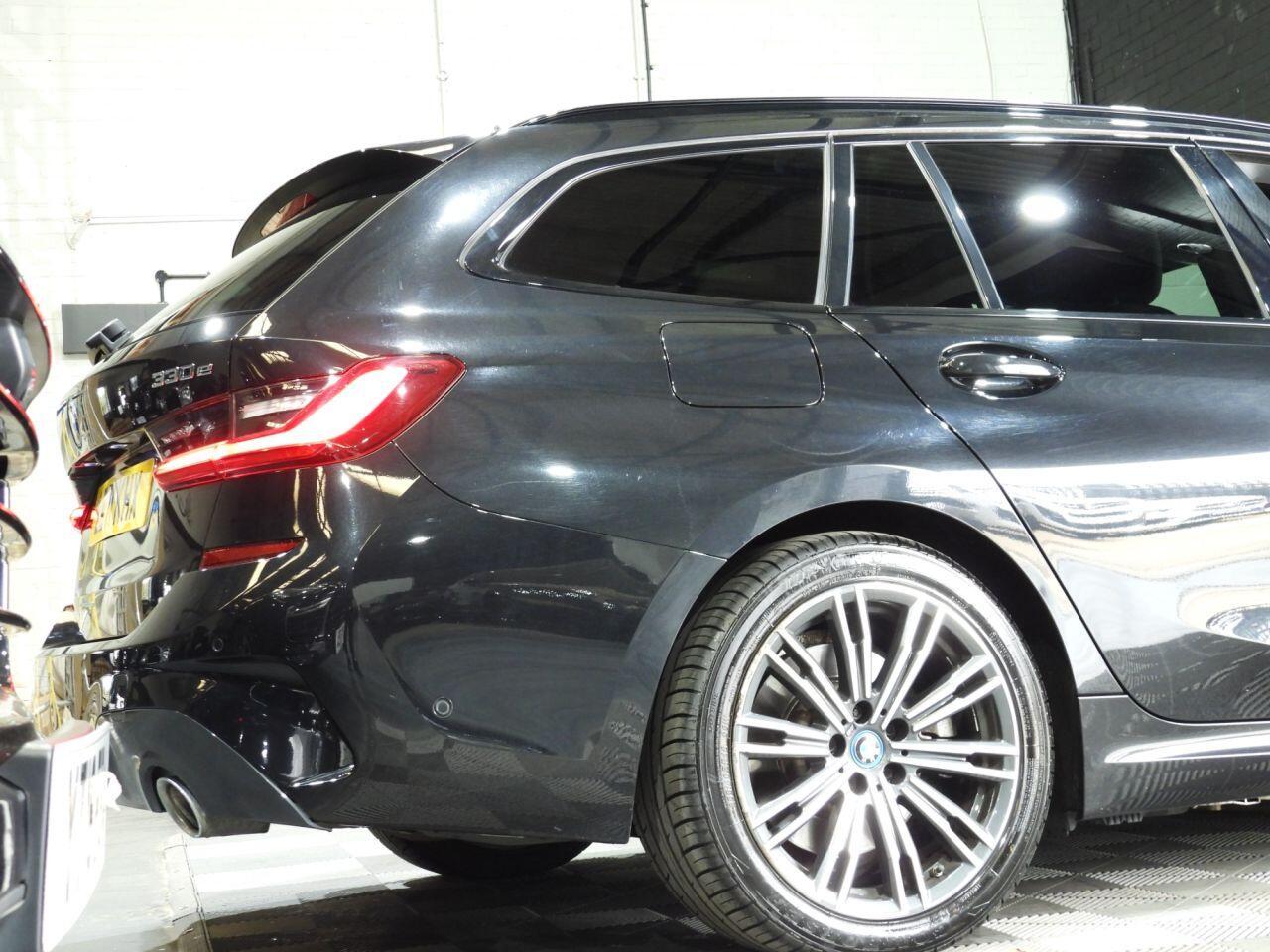 BMW 3 Series view 40